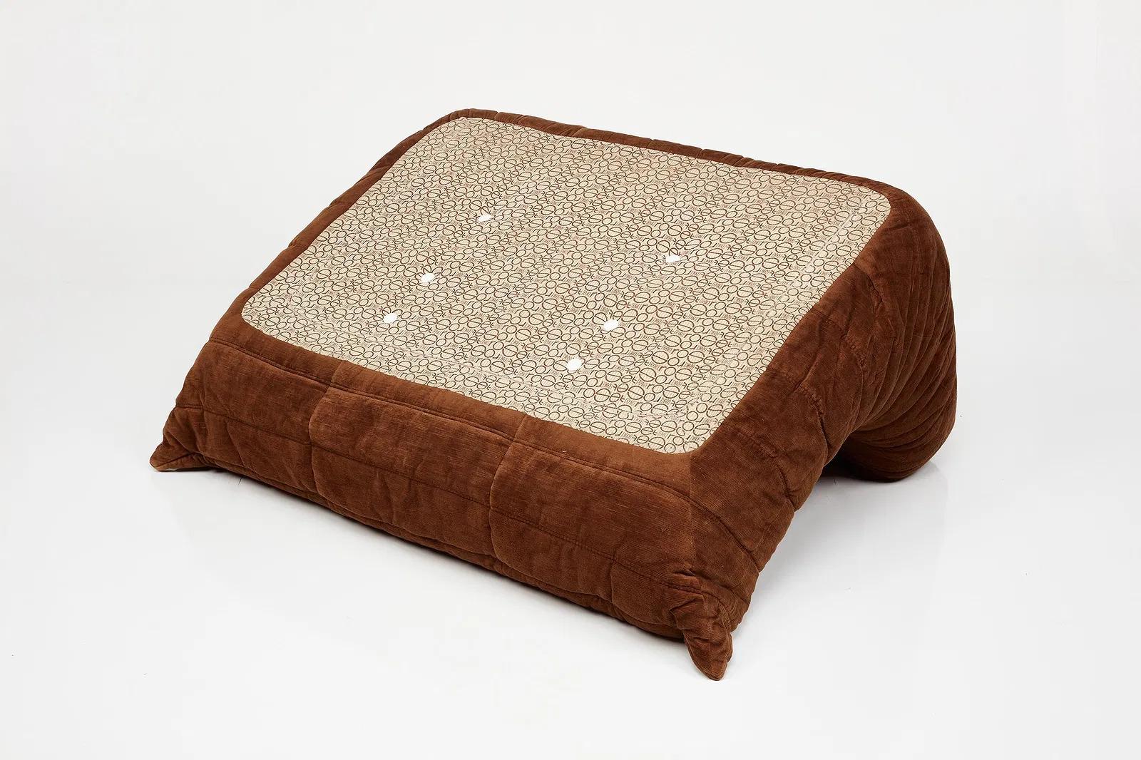 Vintage 1970s Ligne Roset Togo Settee, Designed by Michel Ducaroy For Sale 4