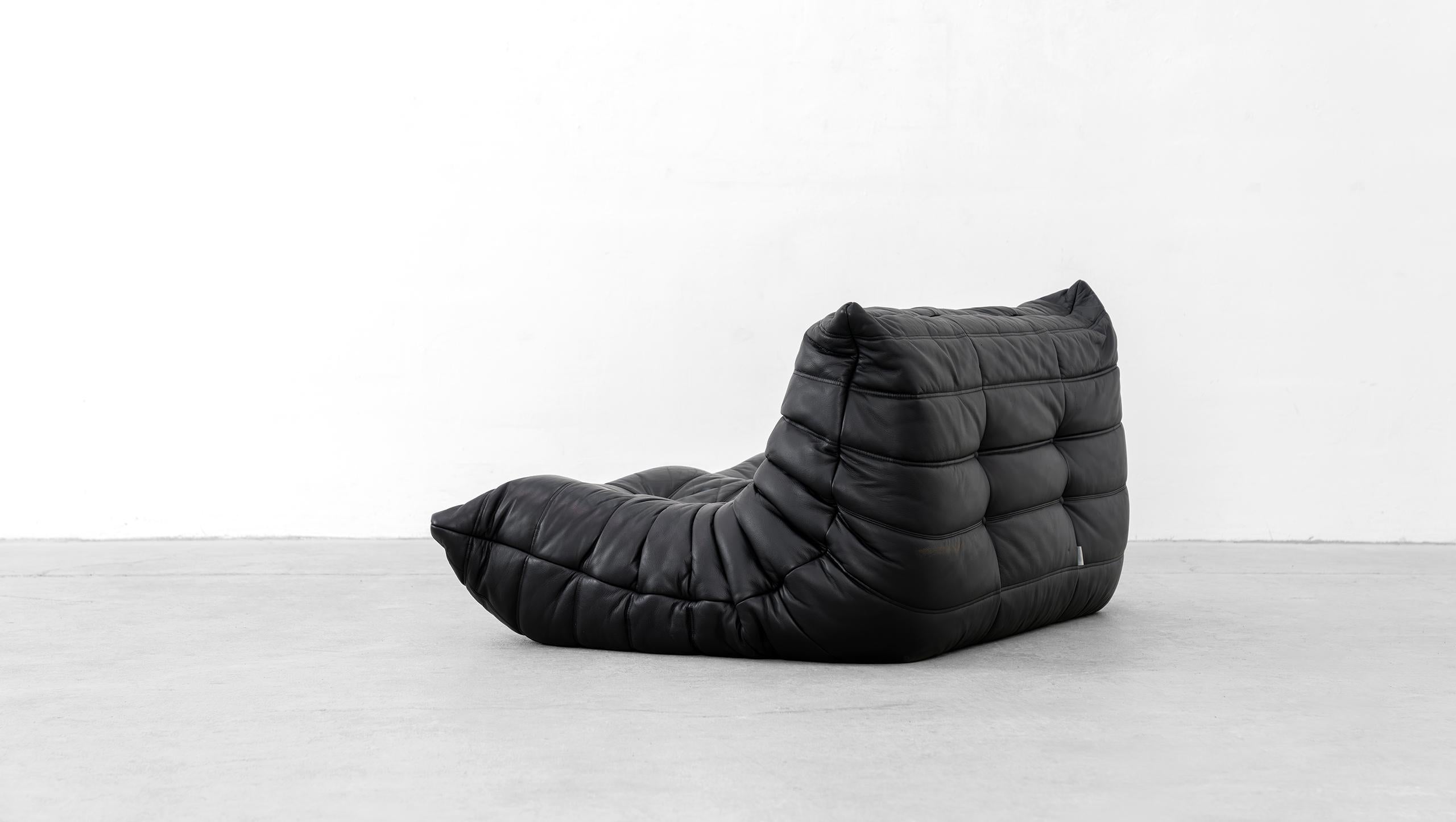 Togo  Canapé 2 places - Michel Ducaroy Ligne Roset cuir noir fabriqué en France en vente 4