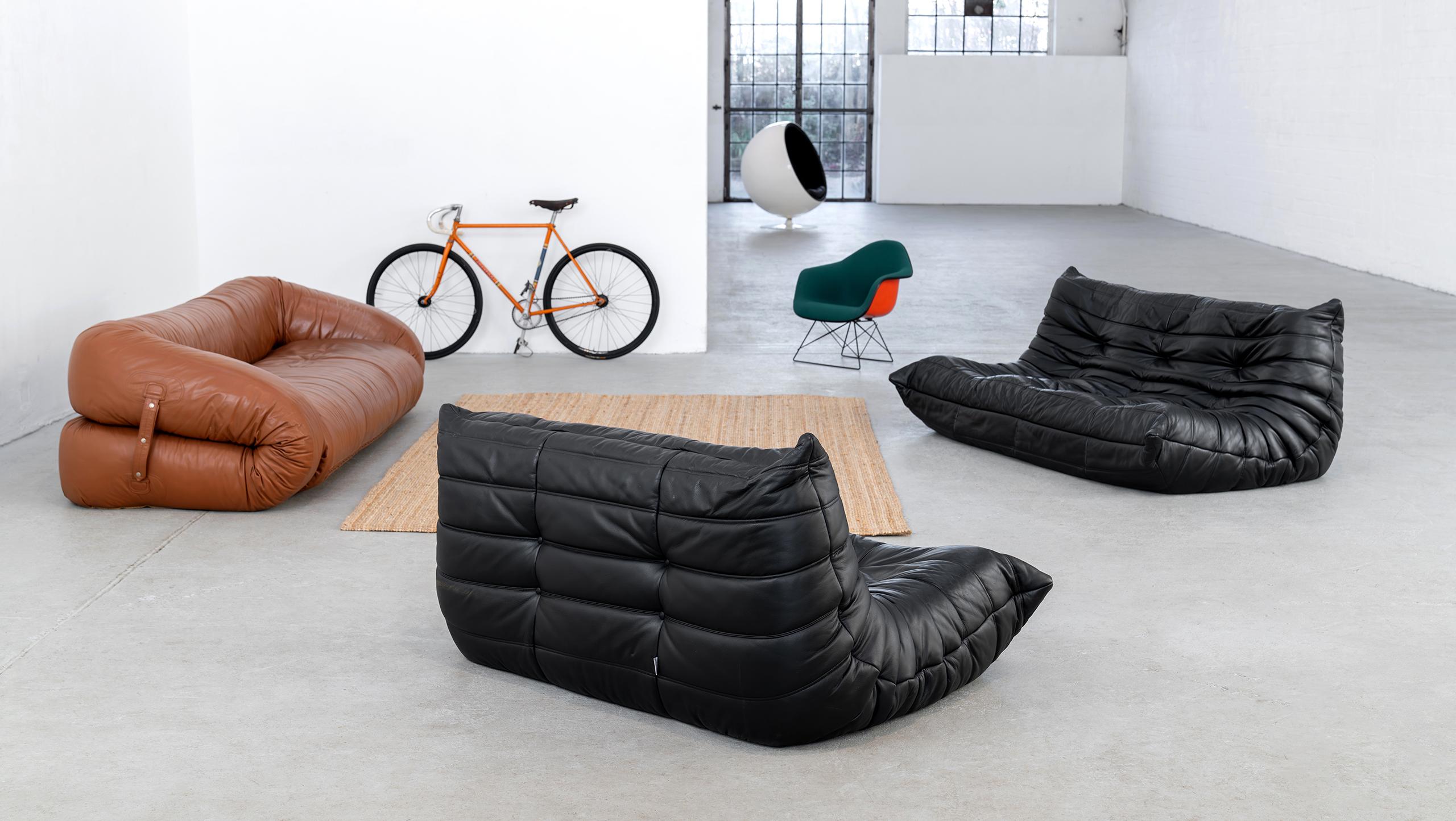 Togo  Sofa mit 3 Sitzern – Michel Ducaroy Ligne Roset, schwarzes Leder, hergestellt in Frankreich im Zustand „Gut“ im Angebot in Munster, NRW
