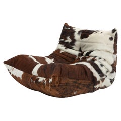 Sofá Togo, diseñado por Michel Ducaroy para Ligne Roset, personalizado en piel de vaca