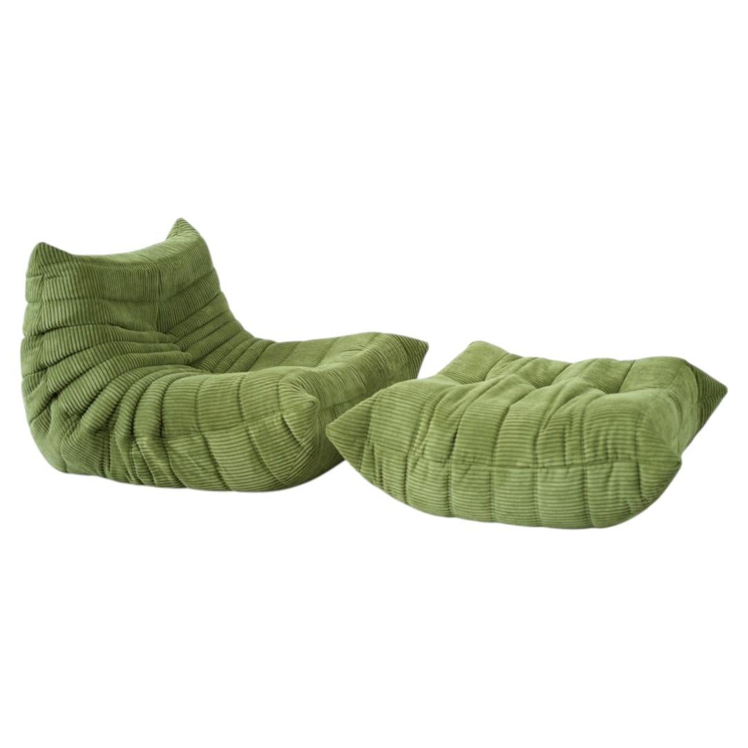 Sofa „Togo“ von Michel Ducaroy für Ligne Roset, individuell gestaltet in grünem Cord