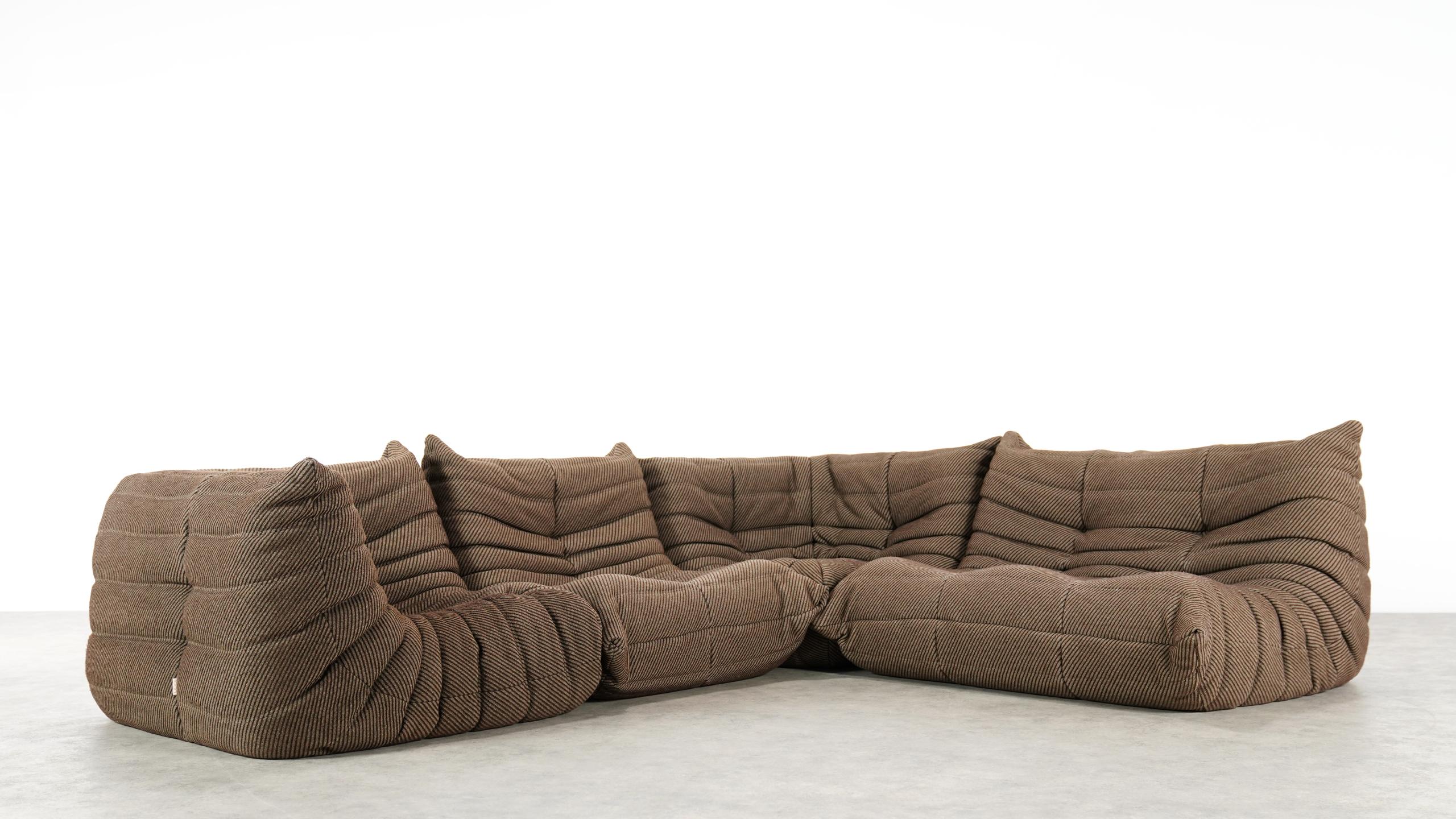 Togo Sofa / Livingroom Seatgroup by Michel Ducaroy for Ligne Roset 3