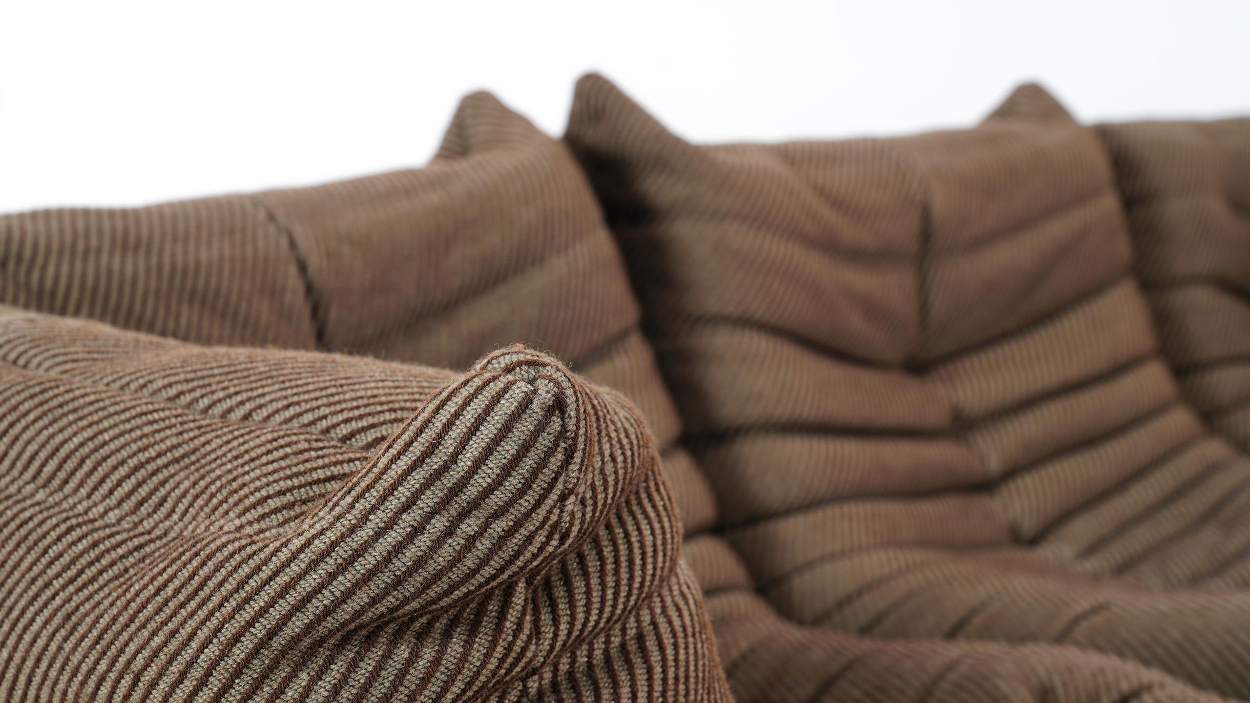 Togo Sofa / Livingroom Seatgroup by Michel Ducaroy for Ligne Roset 4