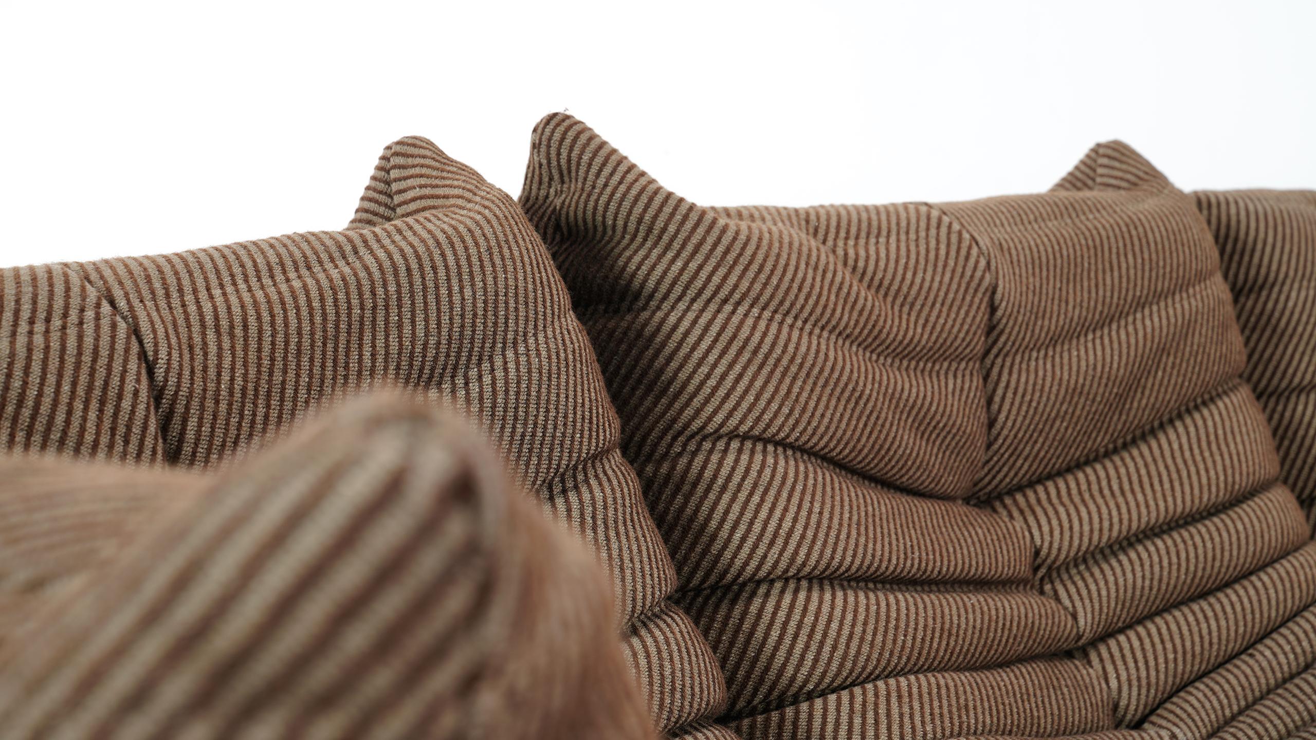 Togo Sofa / Livingroom Seatgroup by Michel Ducaroy for Ligne Roset 5