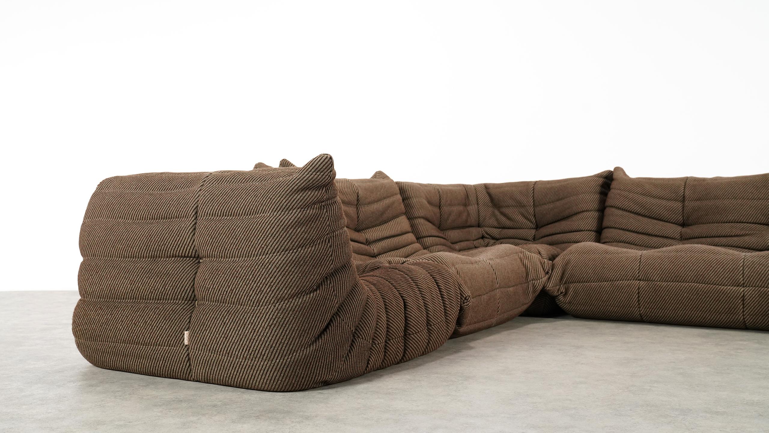 Togo Sofa / Livingroom Seatgroup by Michel Ducaroy for Ligne Roset 7