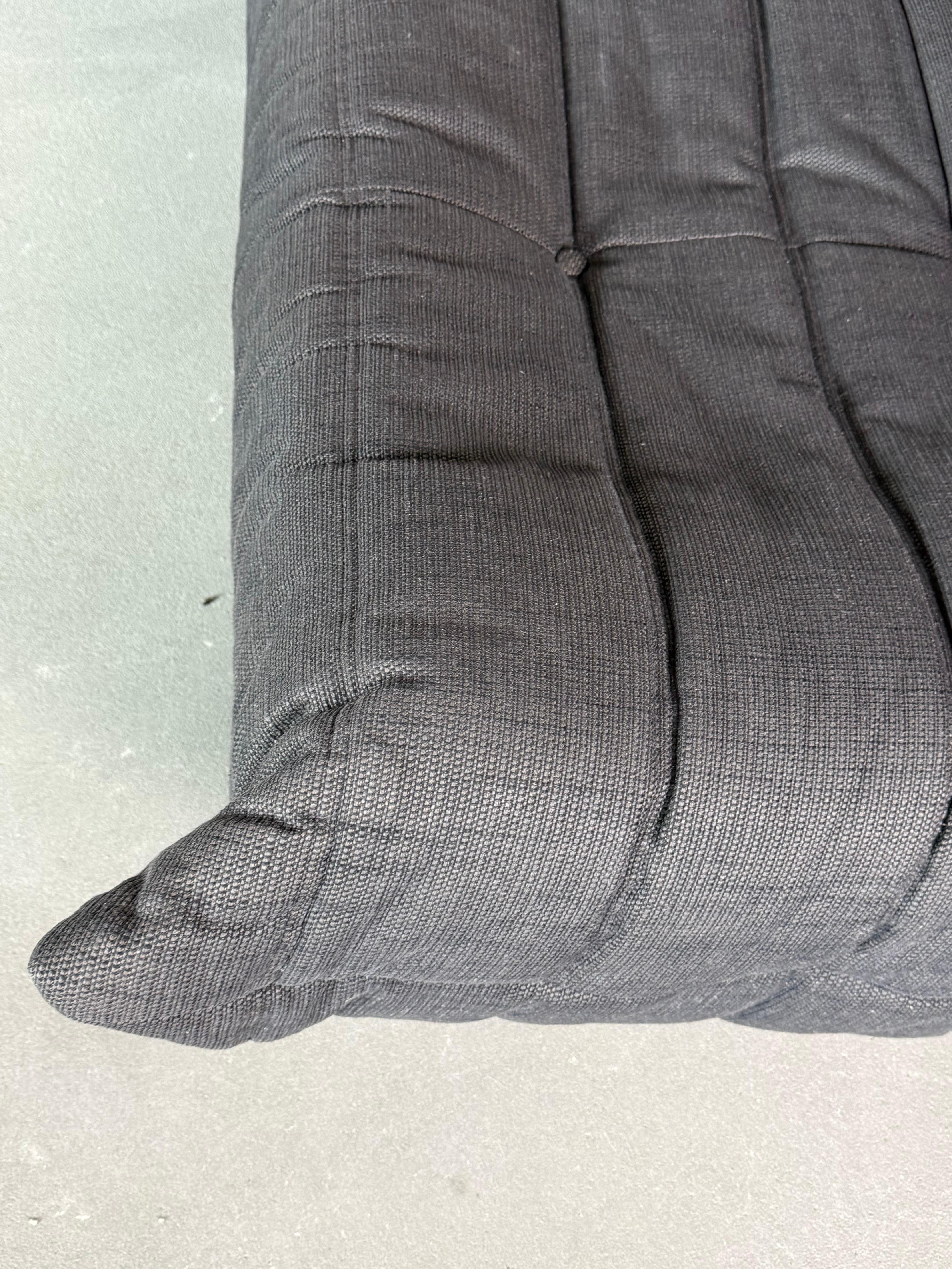 Set di divani Togo di Ligne Roset, anni 2000, rivestimento originale in ciniglia in vendita 4