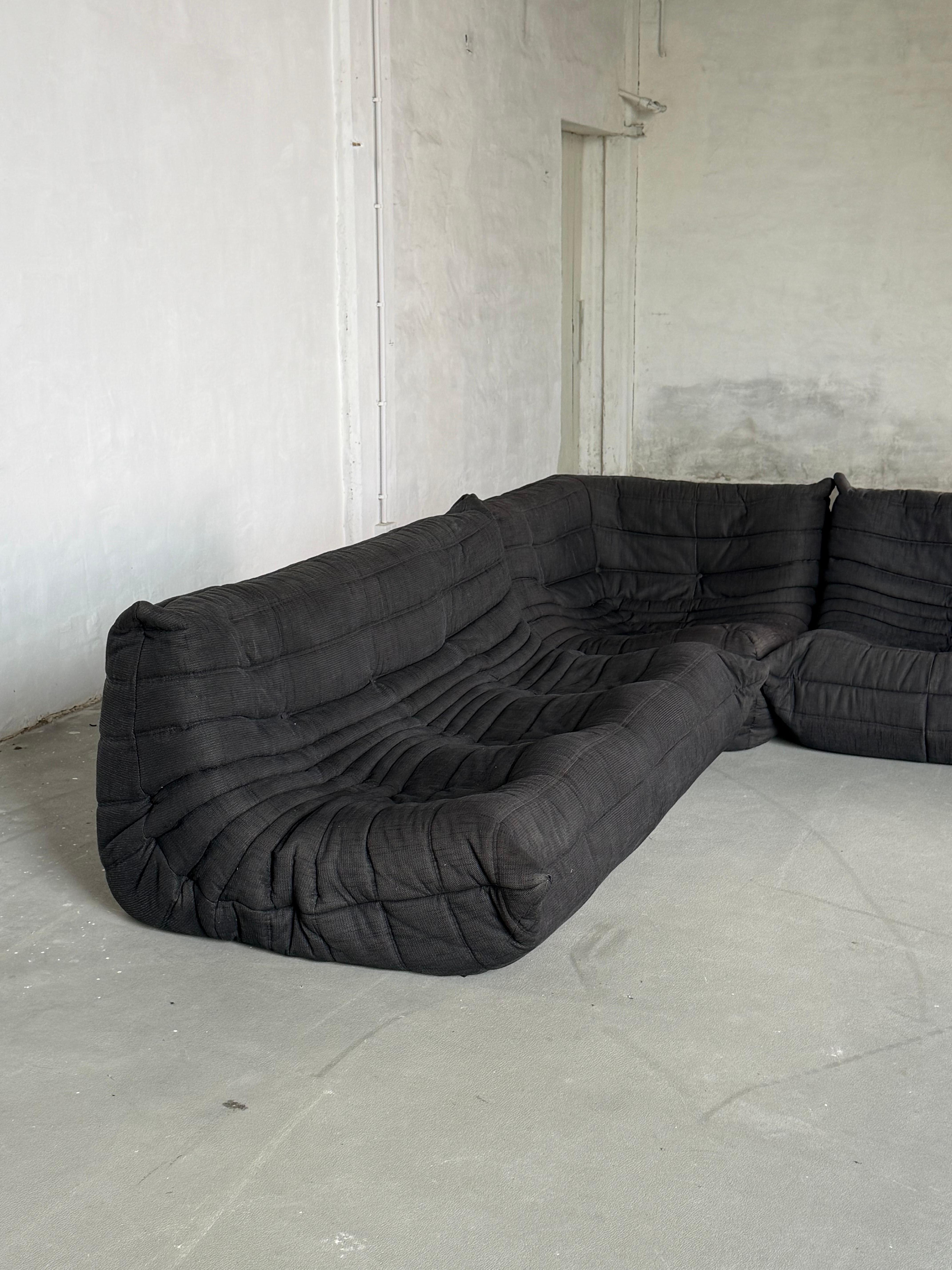 Mid-Century moderno Set di divani Togo di Ligne Roset, anni 2000, rivestimento originale in ciniglia in vendita