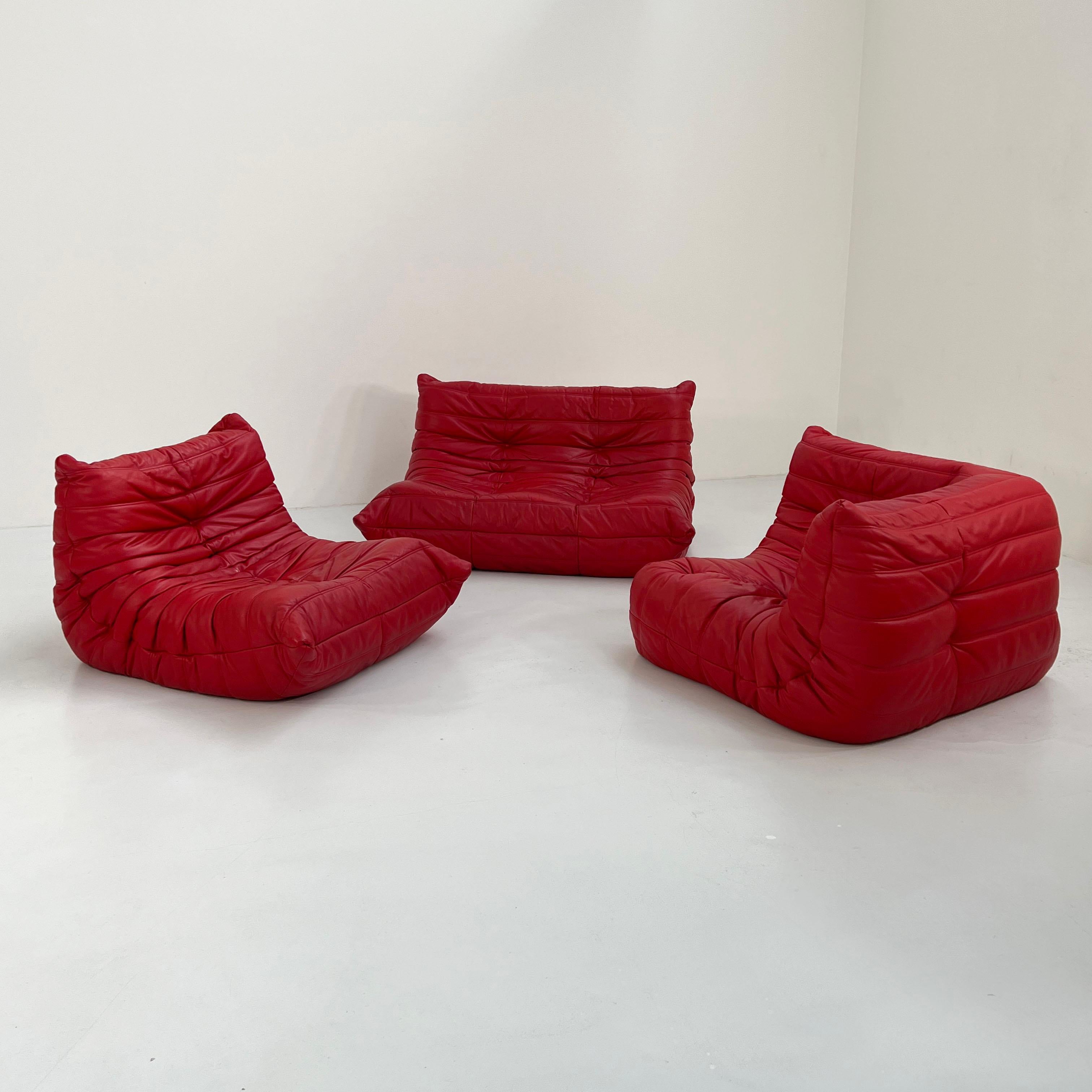 Togo Sofa Set in Red Leather by Michel Ducaroy for Ligne Roset, 1970s For Sale 9