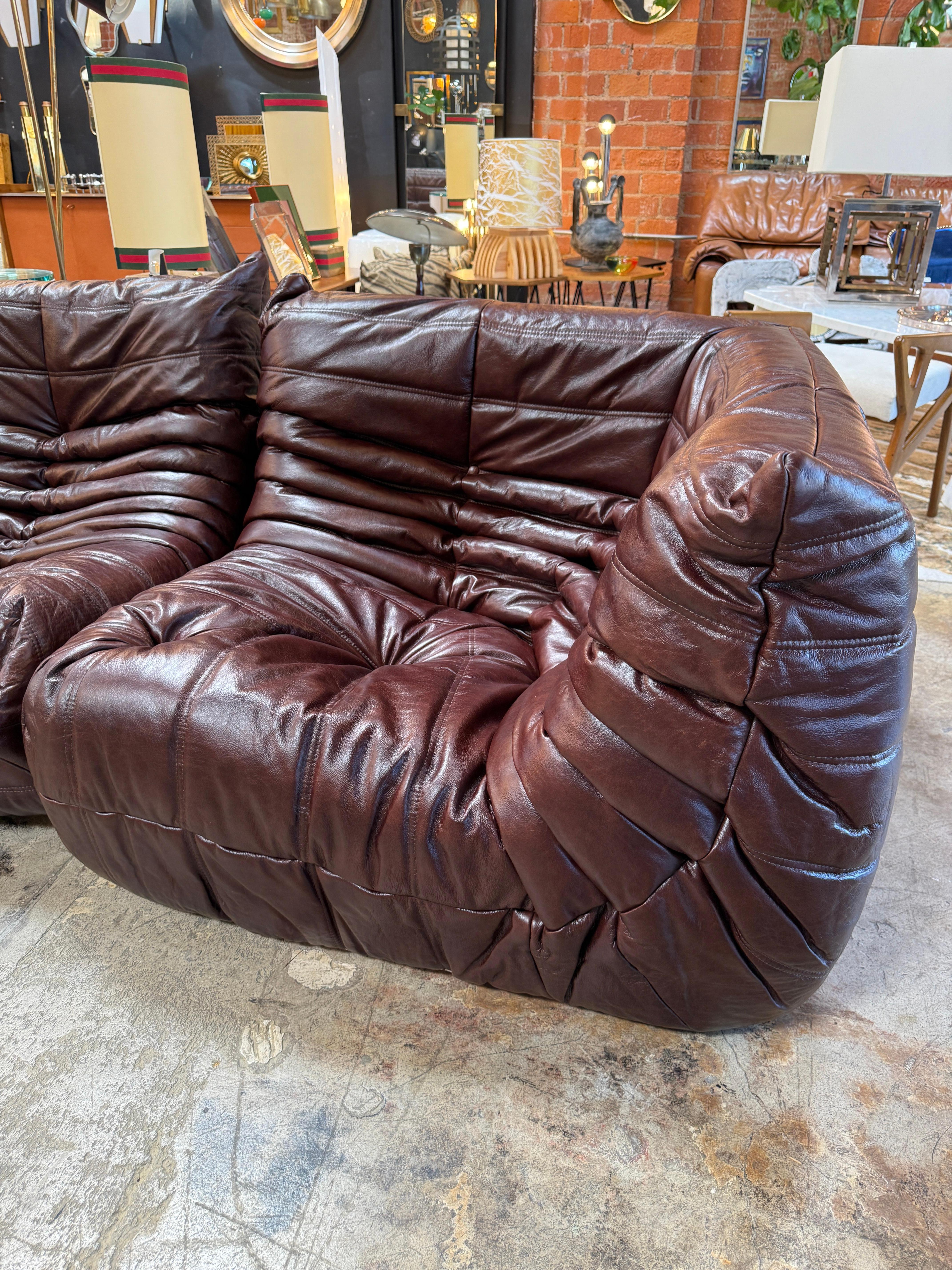 Togo Sofa Set of Five Cuero en venta