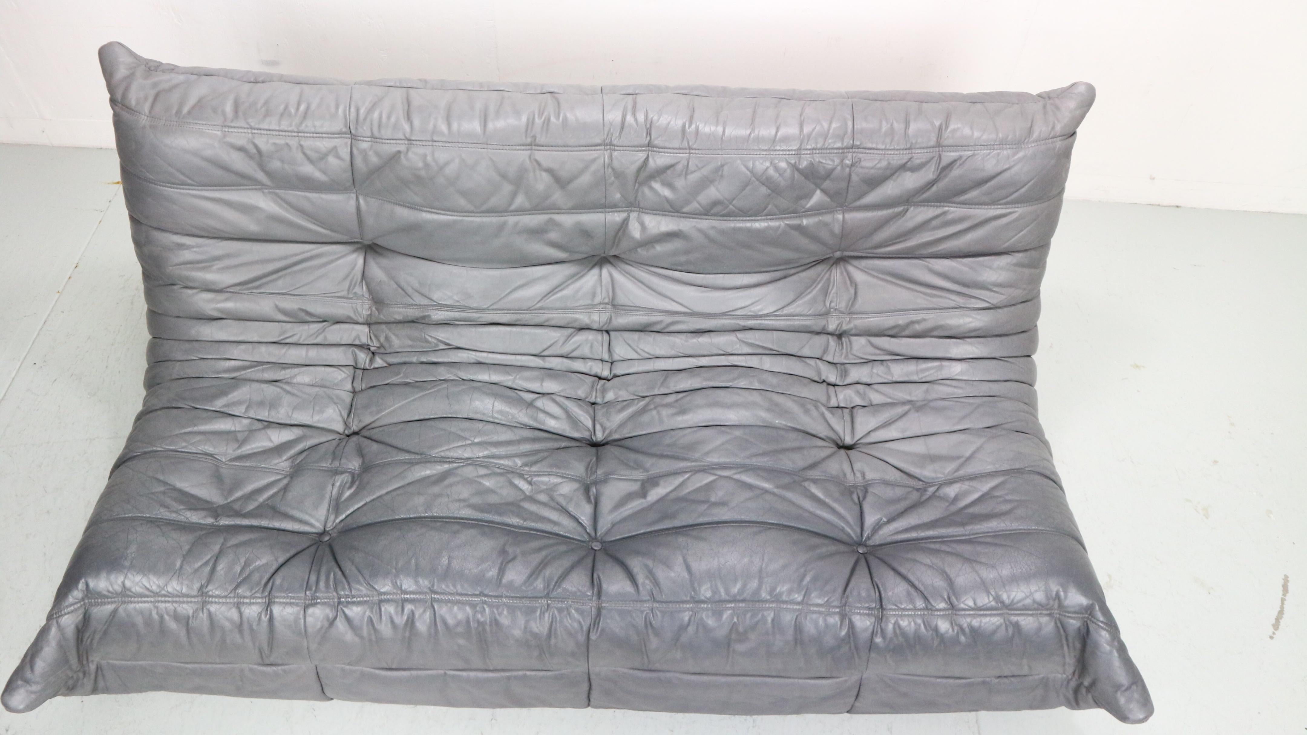 'Togo' three-seater sofa by M. Ducaroy for Ligne Roset in grey leather, 1980s 5