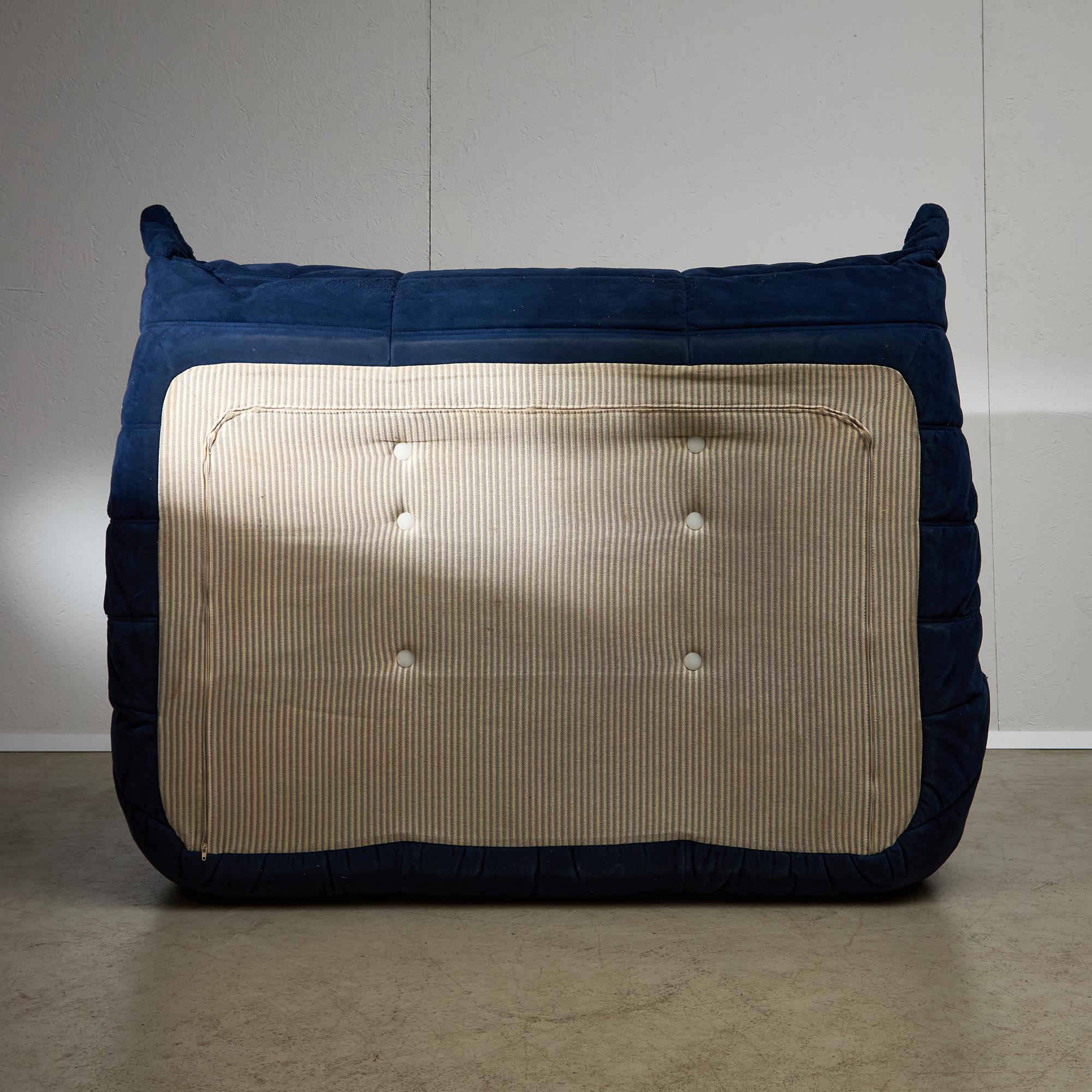 Togo Two-Seater Sofa by Michel Ducaroy for Ligne Roset, 1973 For Sale 10