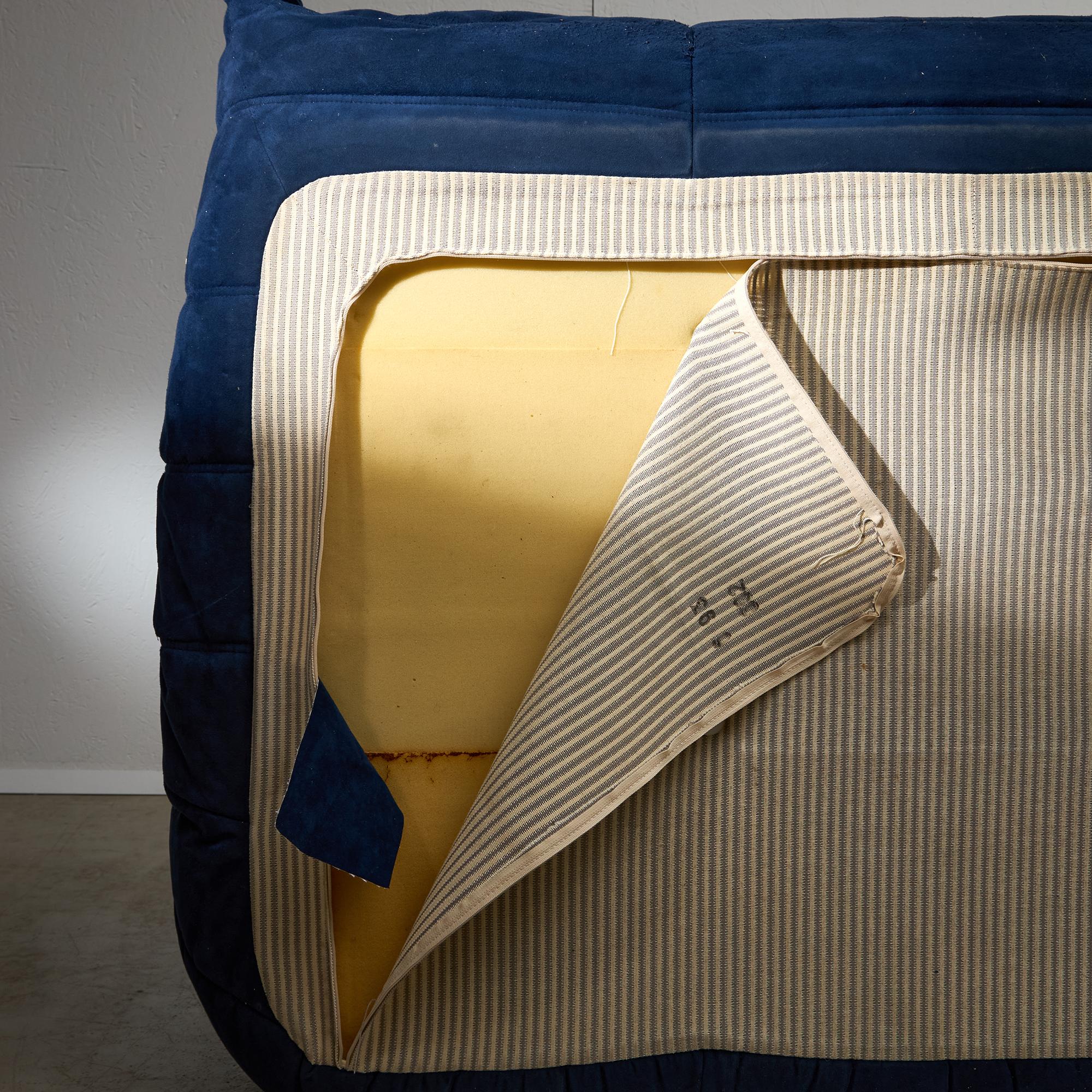 Togo Two-Seater Sofa by Michel Ducaroy for Ligne Roset, 1973 For Sale 11