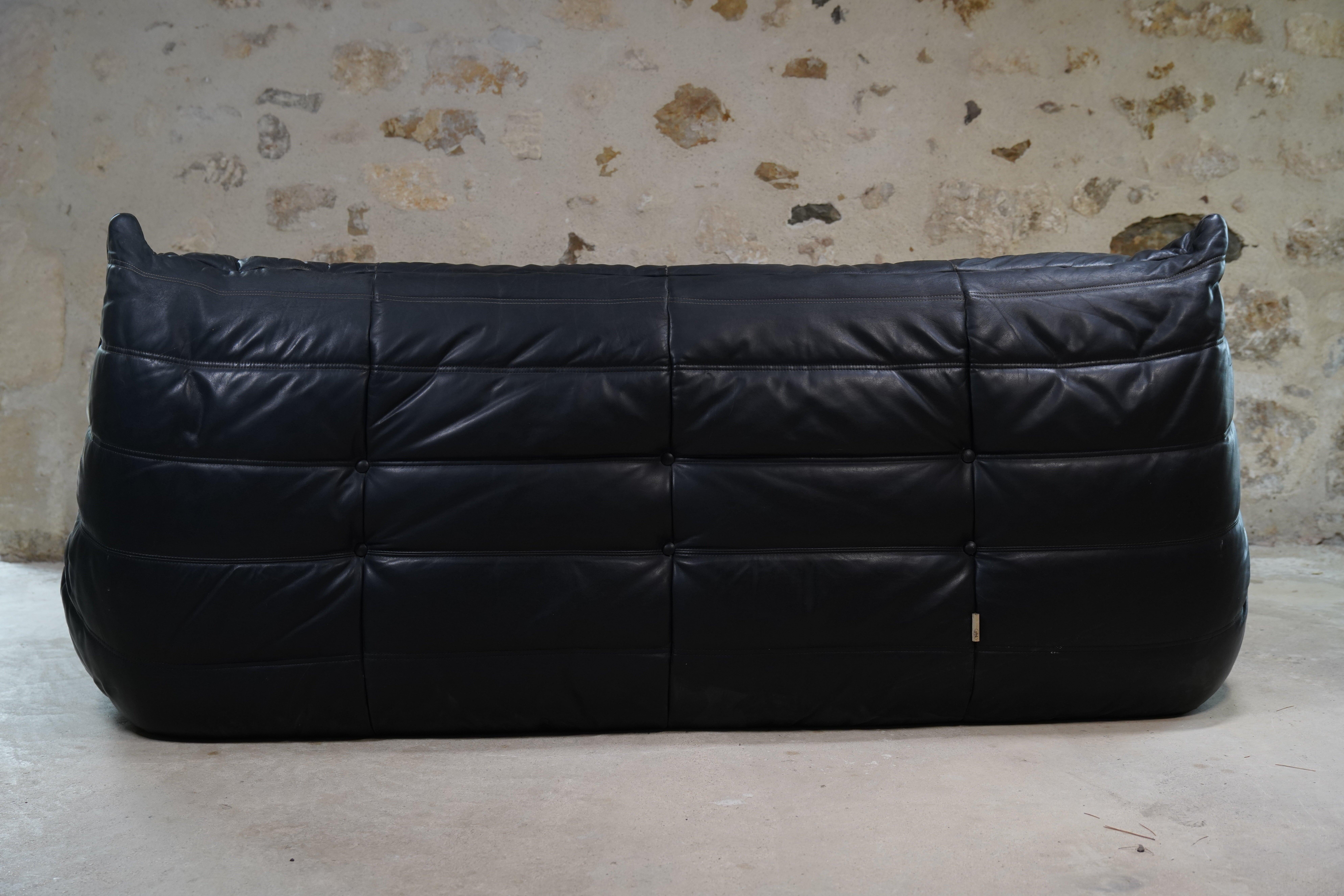 French Black Leather Three-Seater Togo Sofa by Michel Ducaroy for Ligne Roset, 1998 For Sale