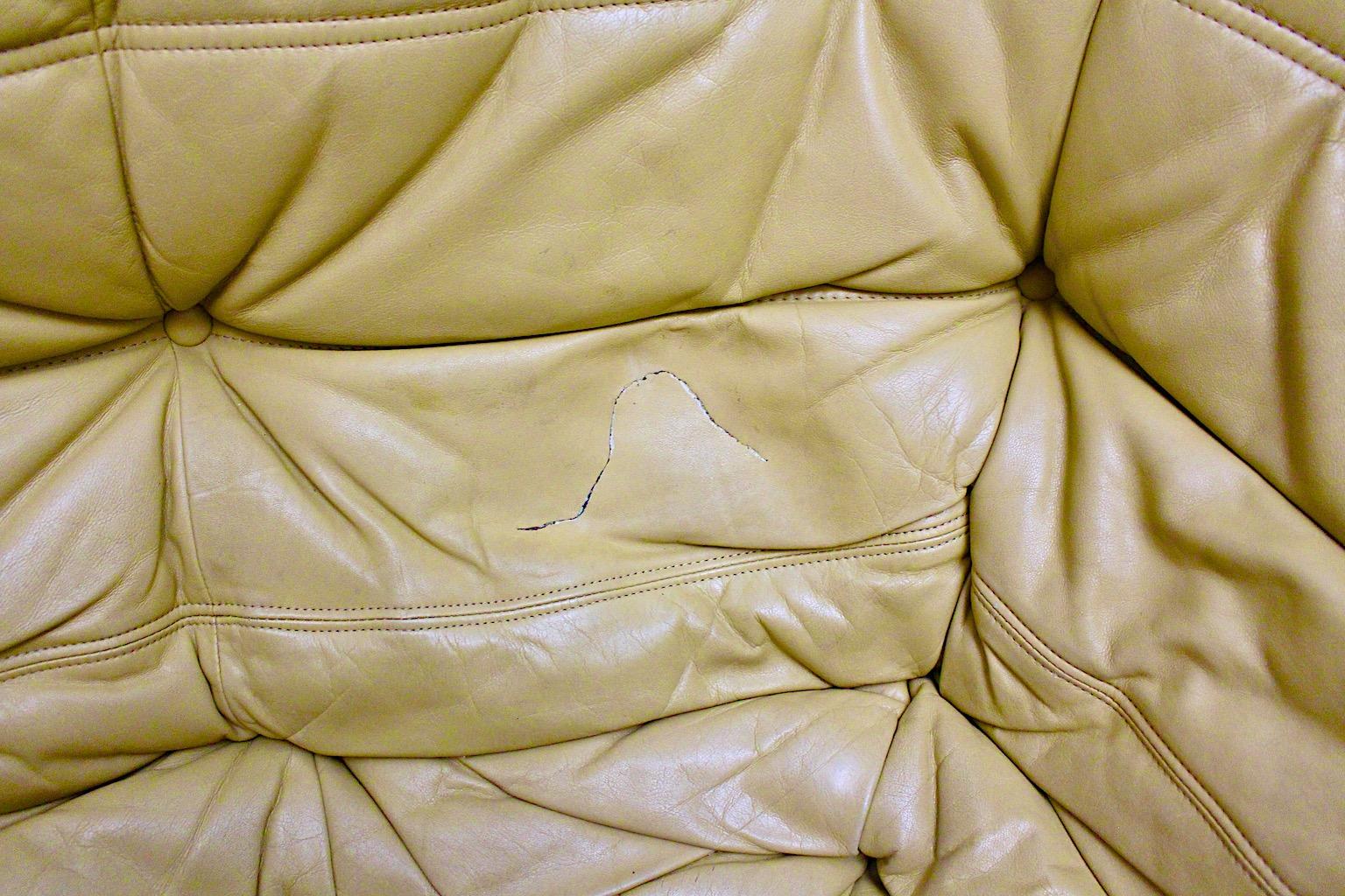 Togo Vintage Original Leather Corner Sofa Beige Michel Ducaroy Ligne Roset 1970s 10