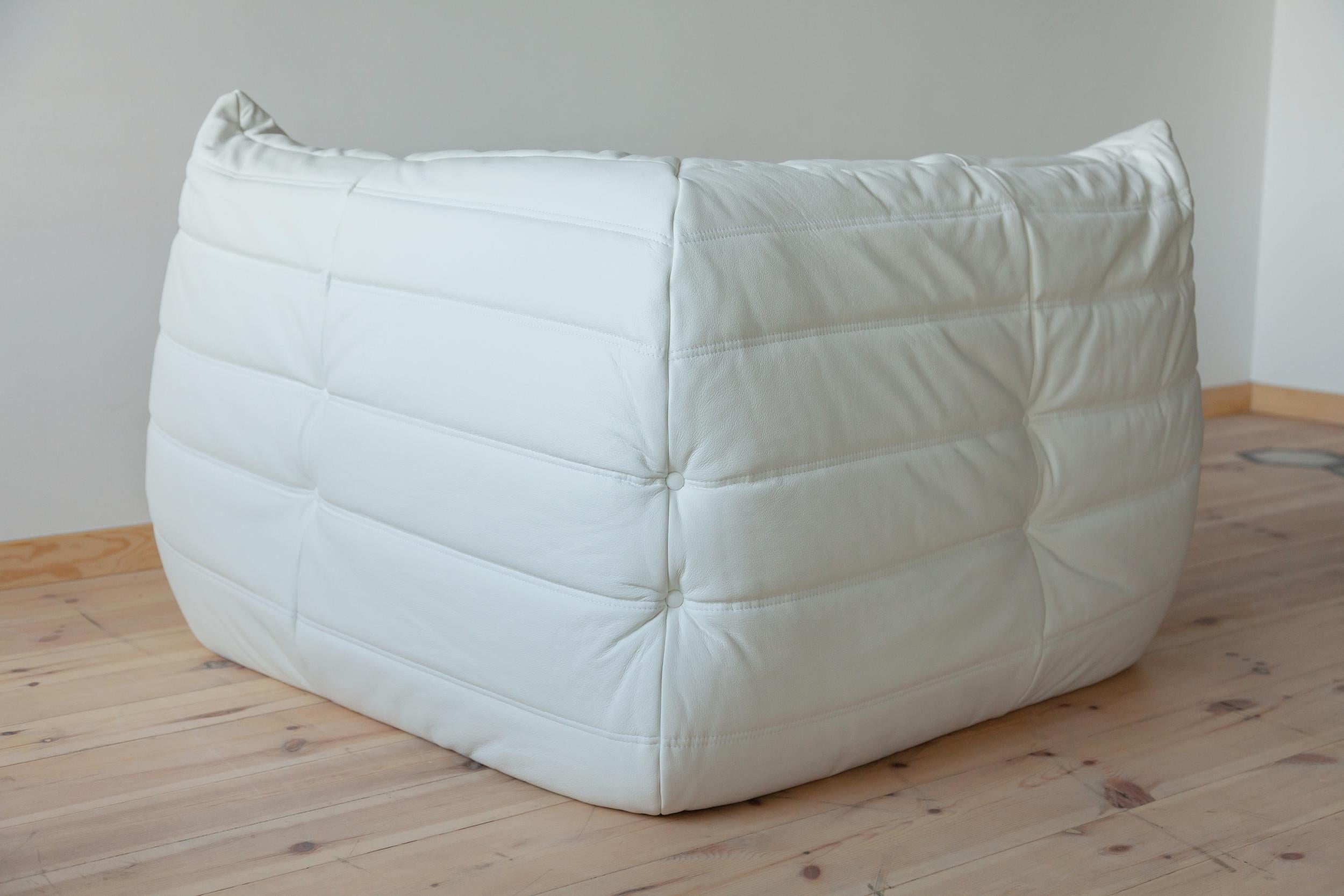 Togo White Leather Sofa Set by Michel Ducaroy for Ligne Roset For Sale 3