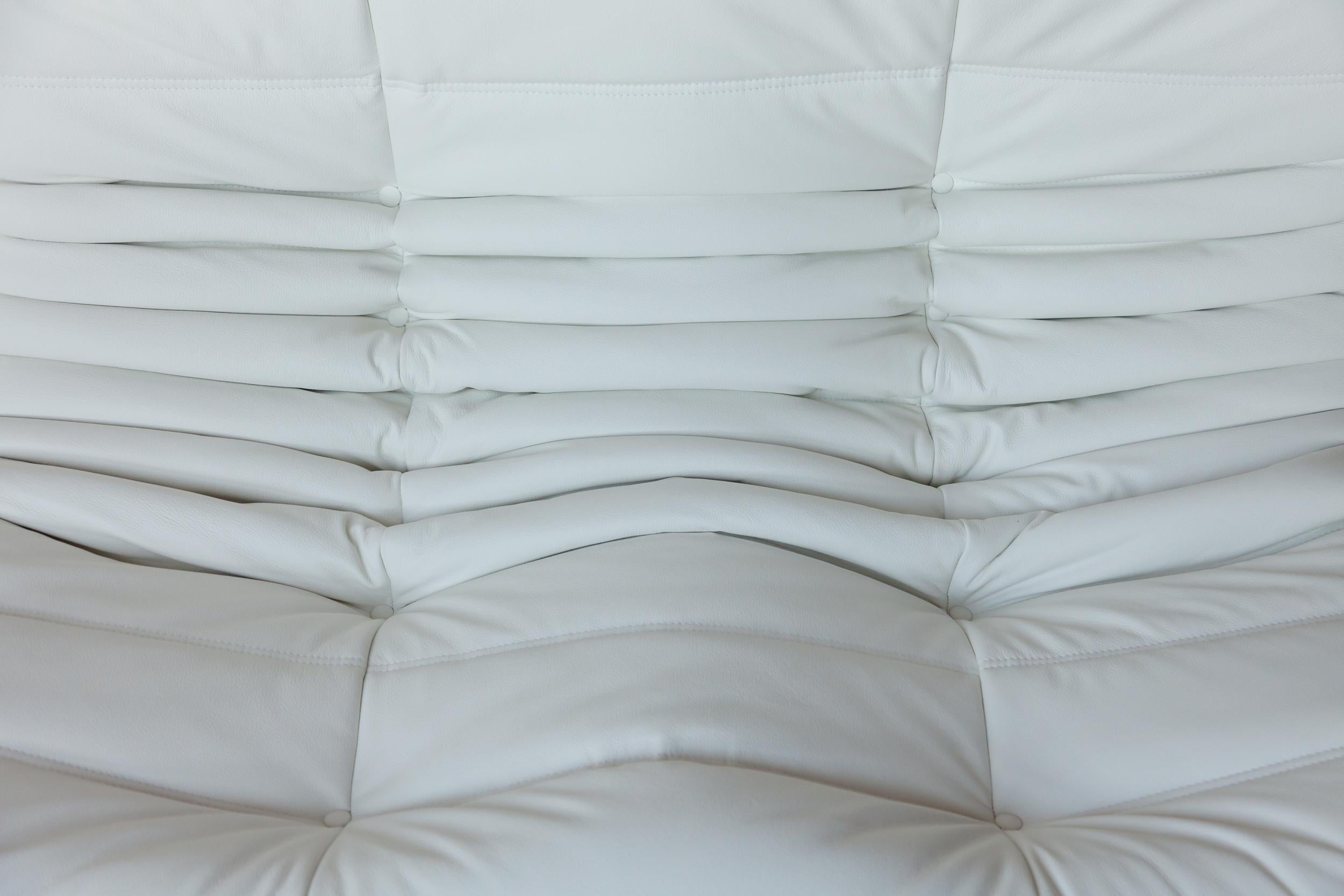 Togo White Leather Sofa Set by Michel Ducaroy for Ligne Roset For Sale 7