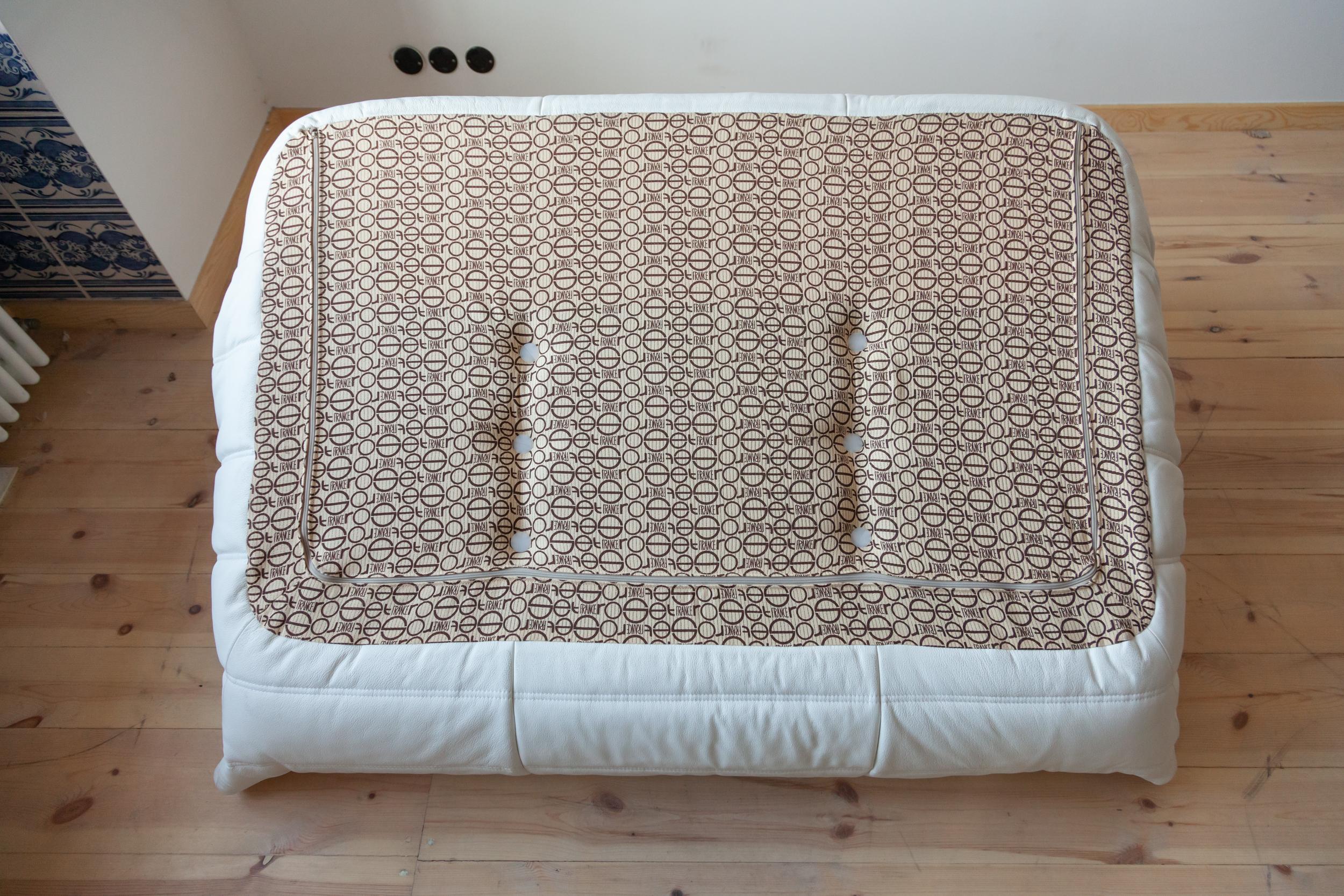 Togo White Leather Sofa Set by Michel Ducaroy for Ligne Roset For Sale 11