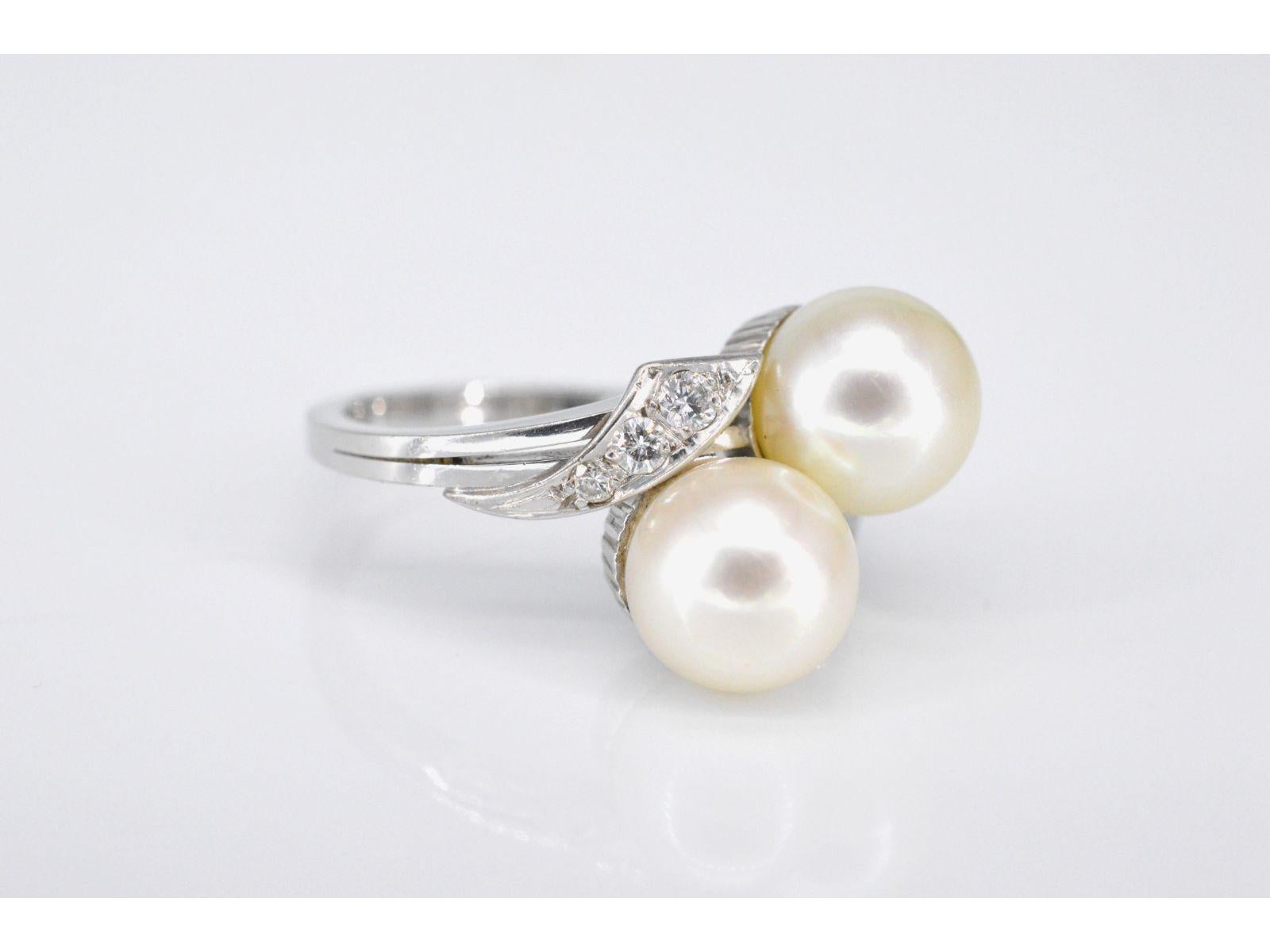 Toi en Moi - ring with pearls and diamonds  In Good Condition For Sale In AMSTELVEEN, NH