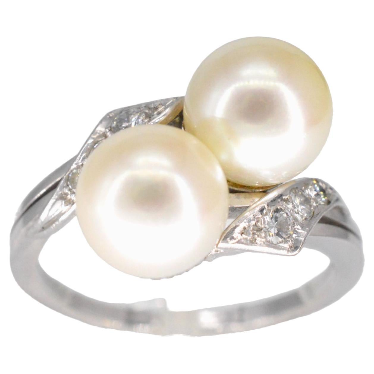 Toi en Moi - ring with pearls and diamonds  For Sale