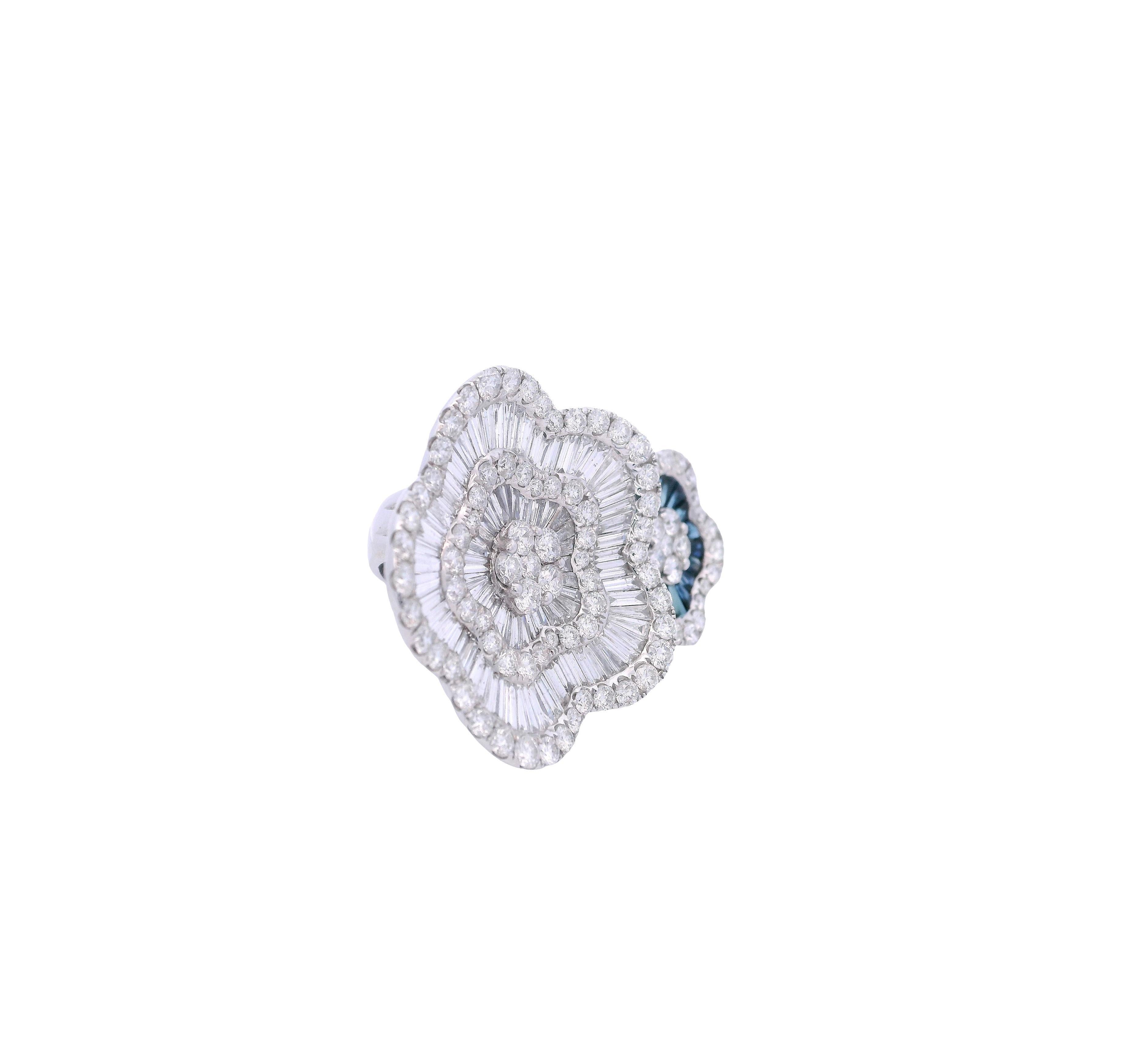 Toi et Moi Bague fleur en or blanc 18kt avec 9.1 CTW en diamants et saphirs en vente 3