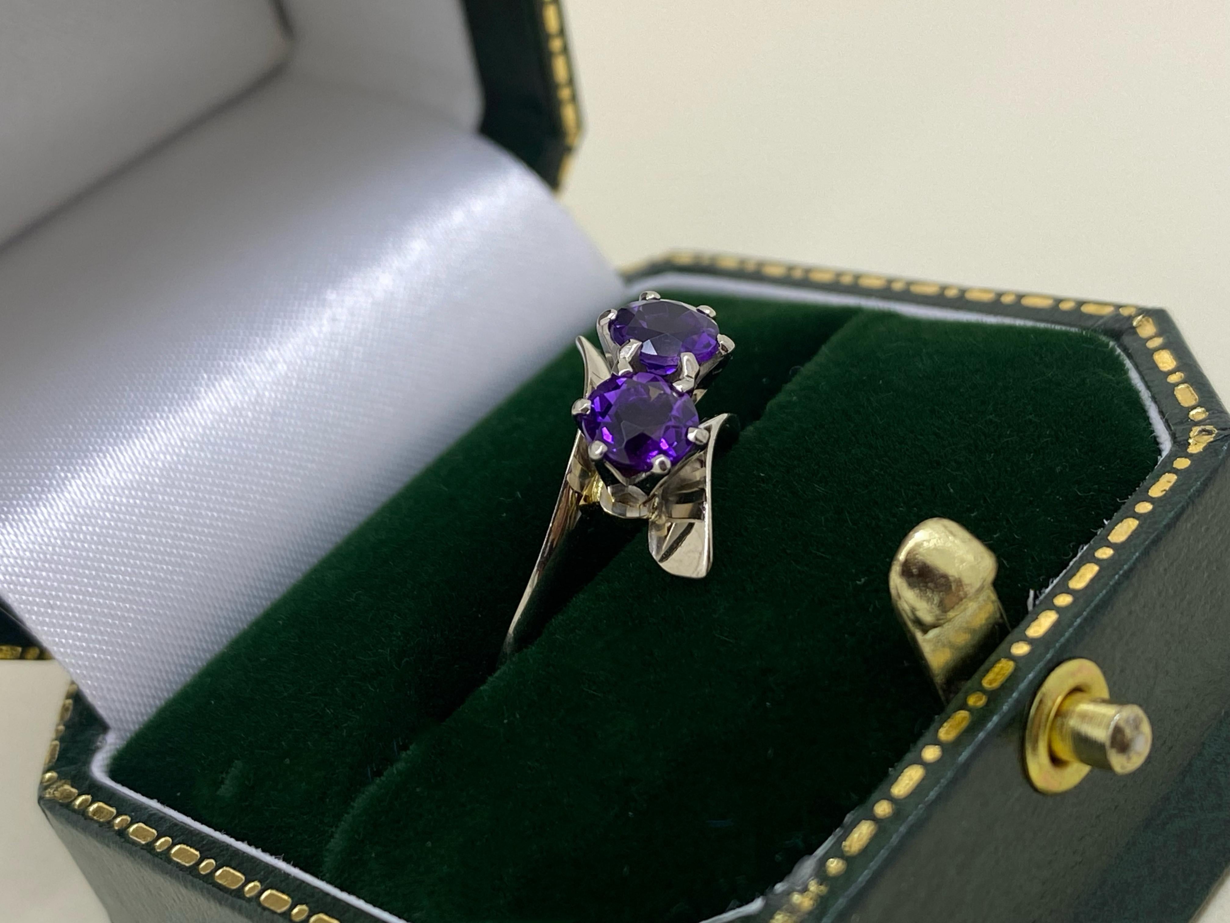 Round Cut Toi et Moi 2-Stone Amethyst (0.90ct) Engagement Ring in 14K White Gold For Sale