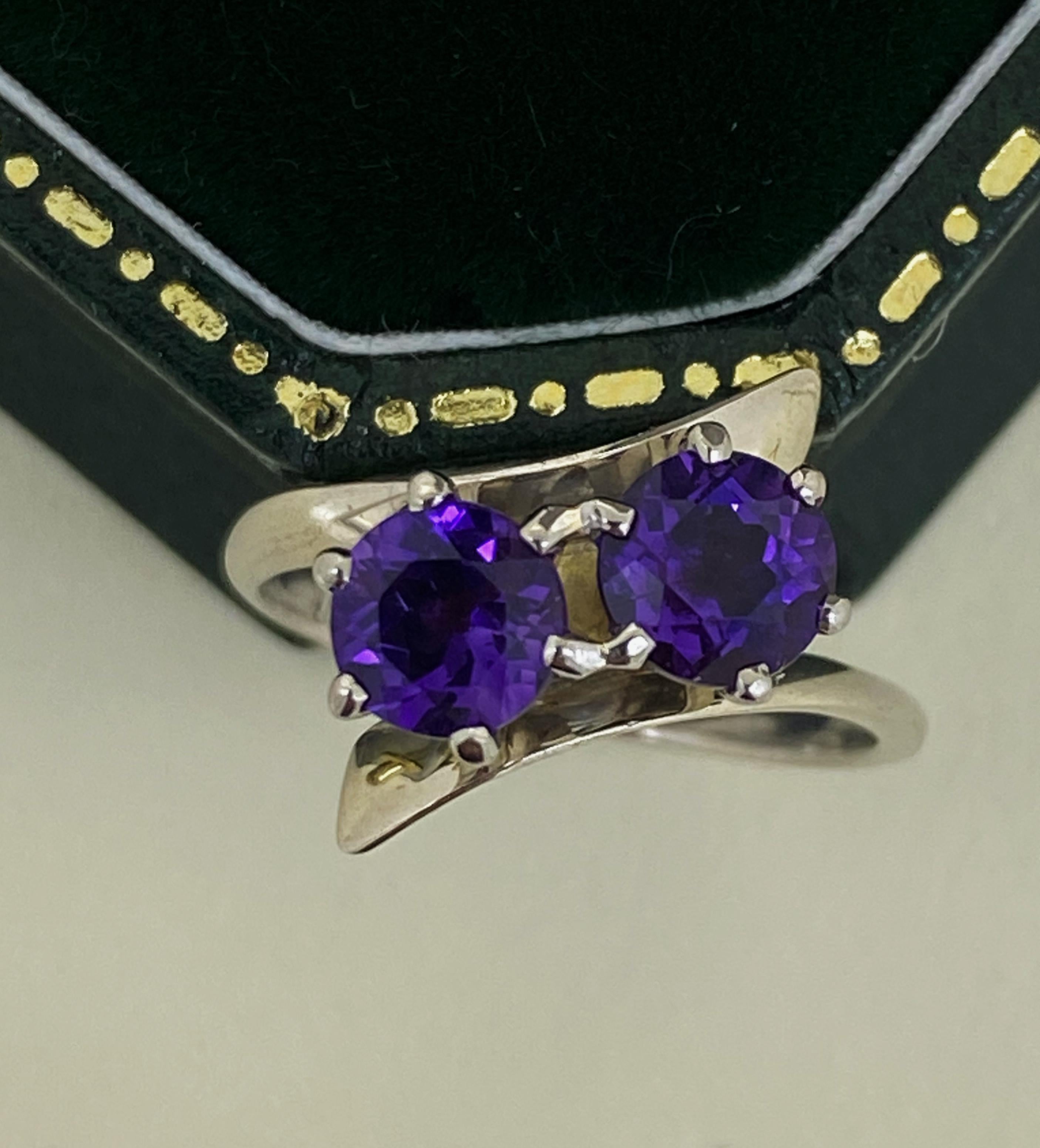 Women's Toi et Moi 2-Stone Amethyst (0.90ct) Engagement Ring in 14K White Gold For Sale