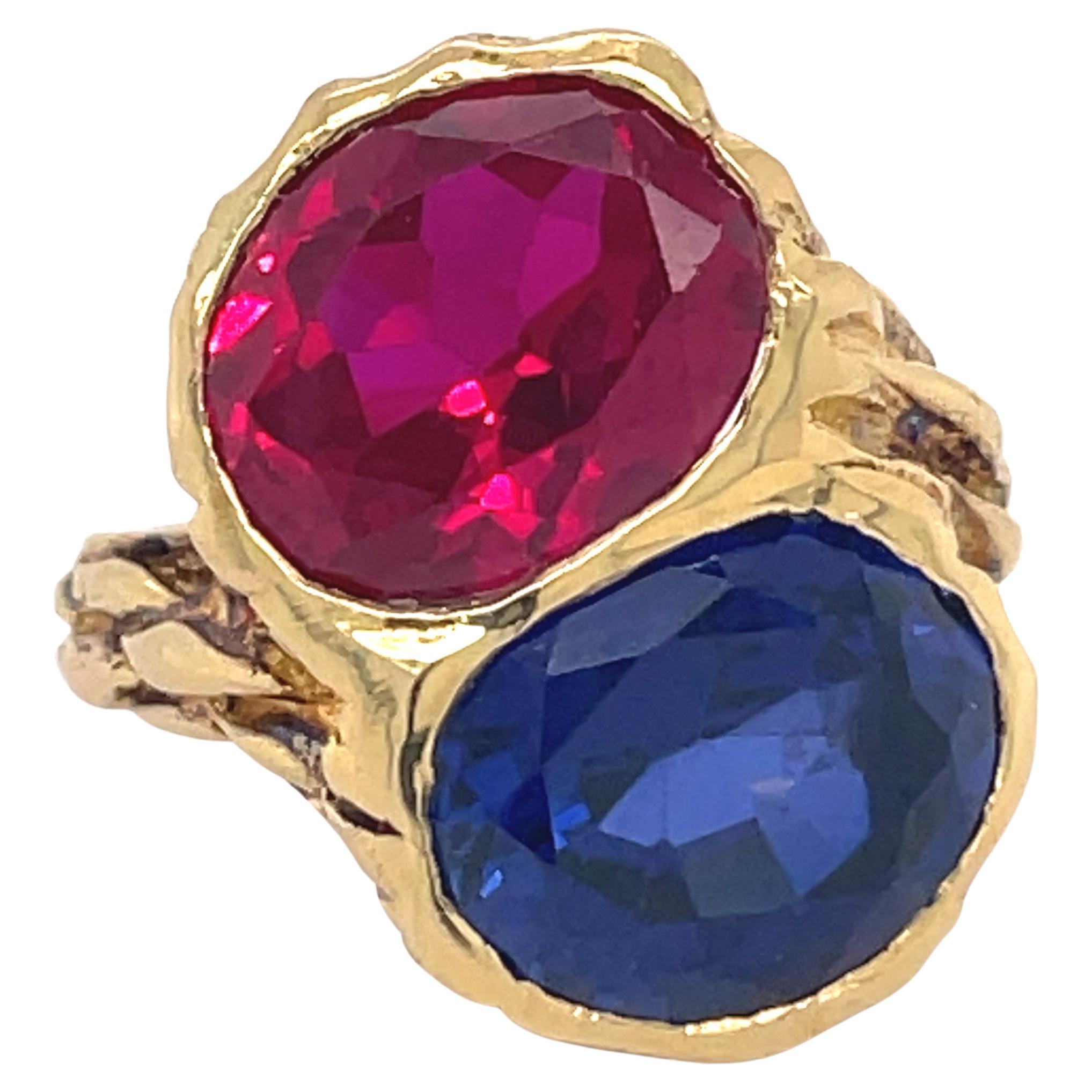 Toi Et Moi Cocktail Engagement Ring - Synthetic Ruby & Sapphire, 18K Yellow gold For Sale