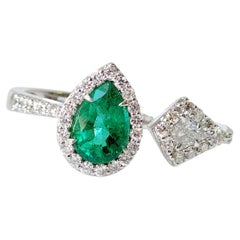 Toi Et Moi Emerald and Diamond Ring
