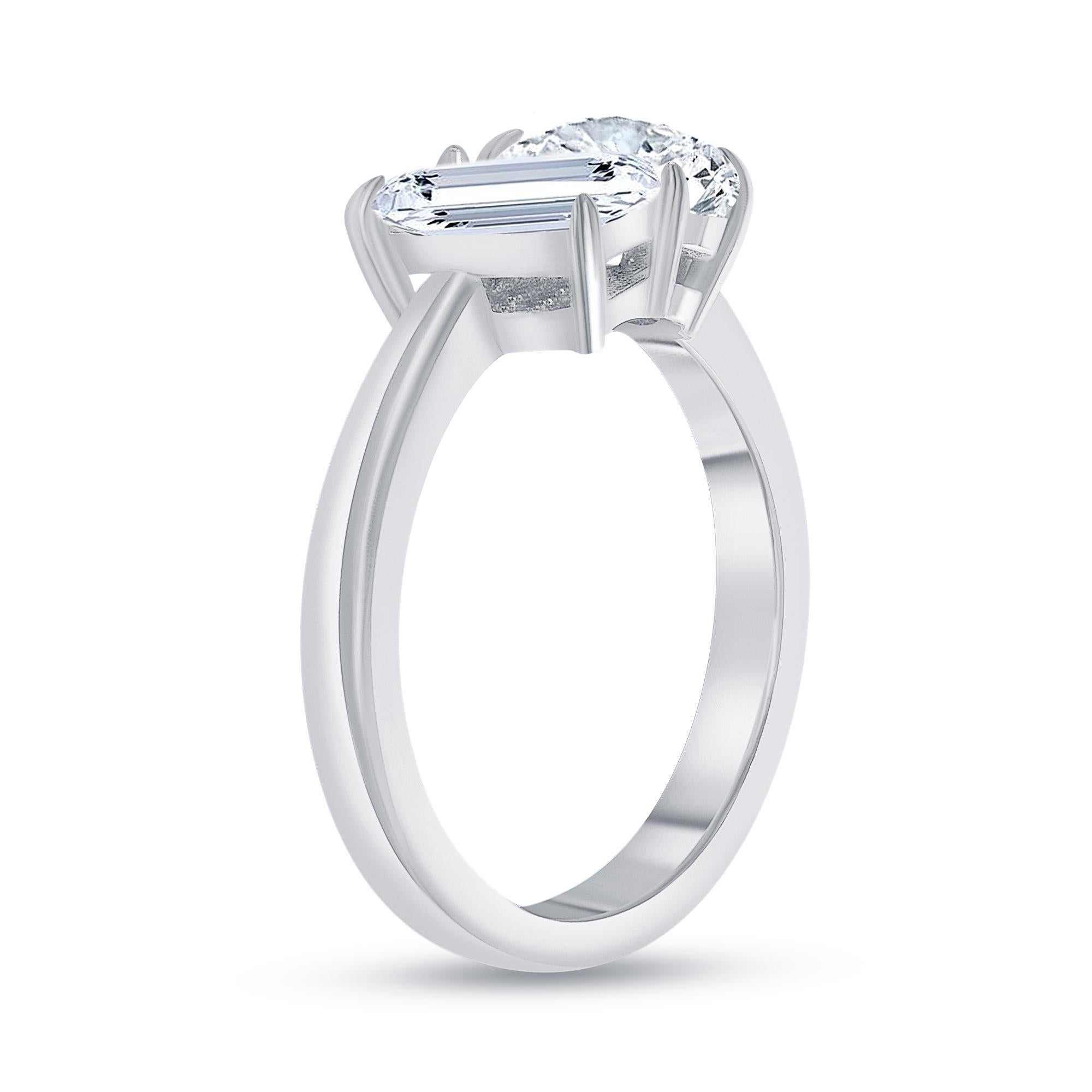 For Sale:  Toi et Moi Emerald Cut and Oval Shape Two Stone Diamond Engagement Ring 1.00 Car 4