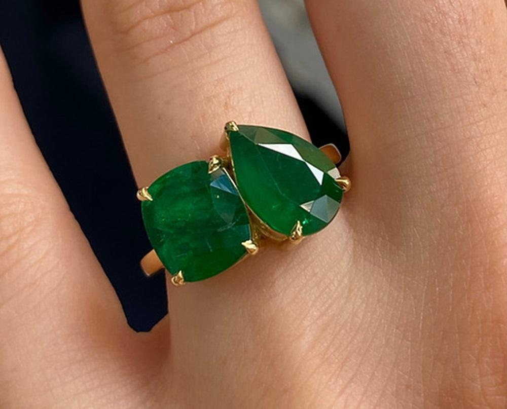 Mixed Cut Toi Et Moi Emerald Ring 5.26 CT For Sale