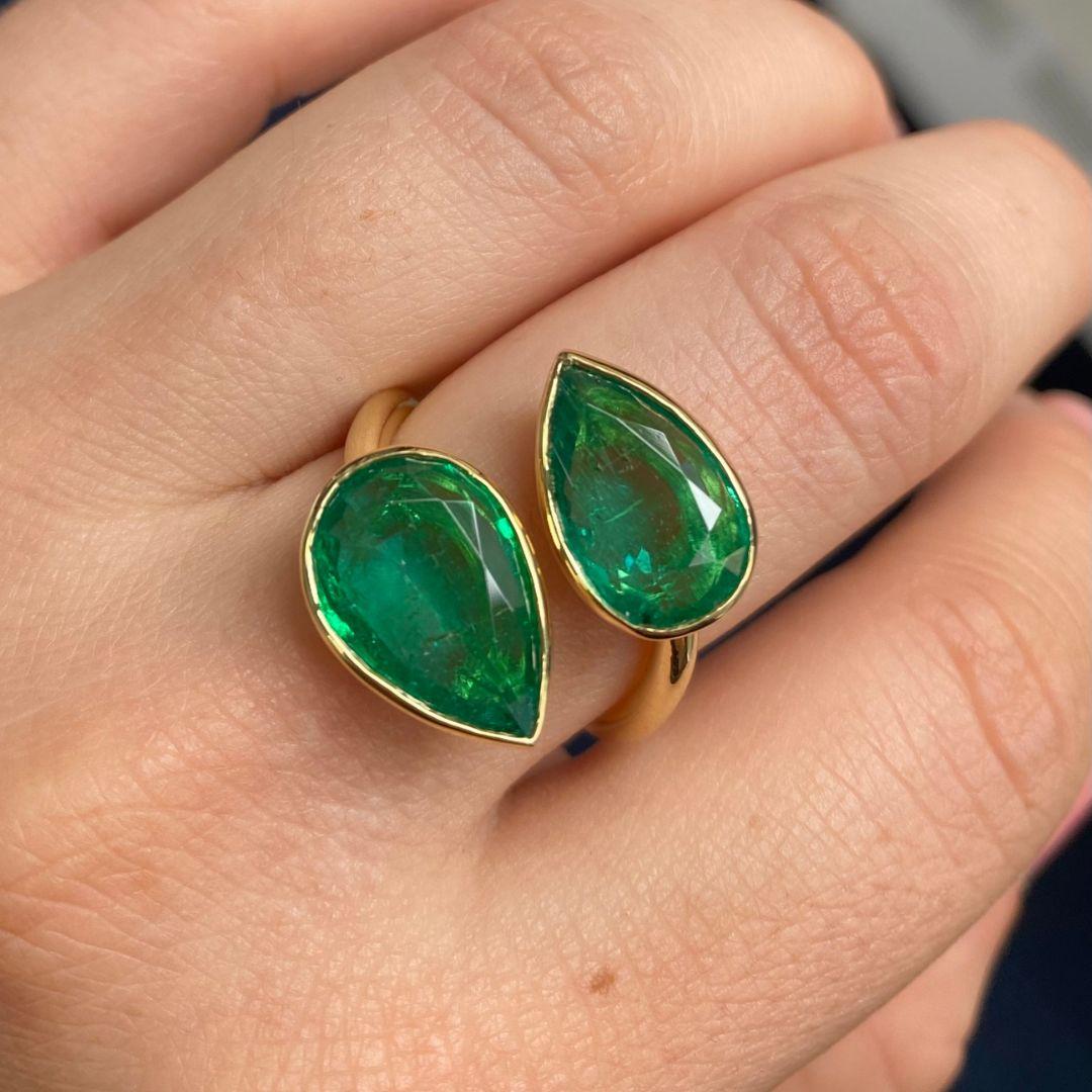 For Sale:  Toi Et Moi Emerald Ring 5.71 CTS 18K Yellow Gold Ring Moi et Toi Pear 3