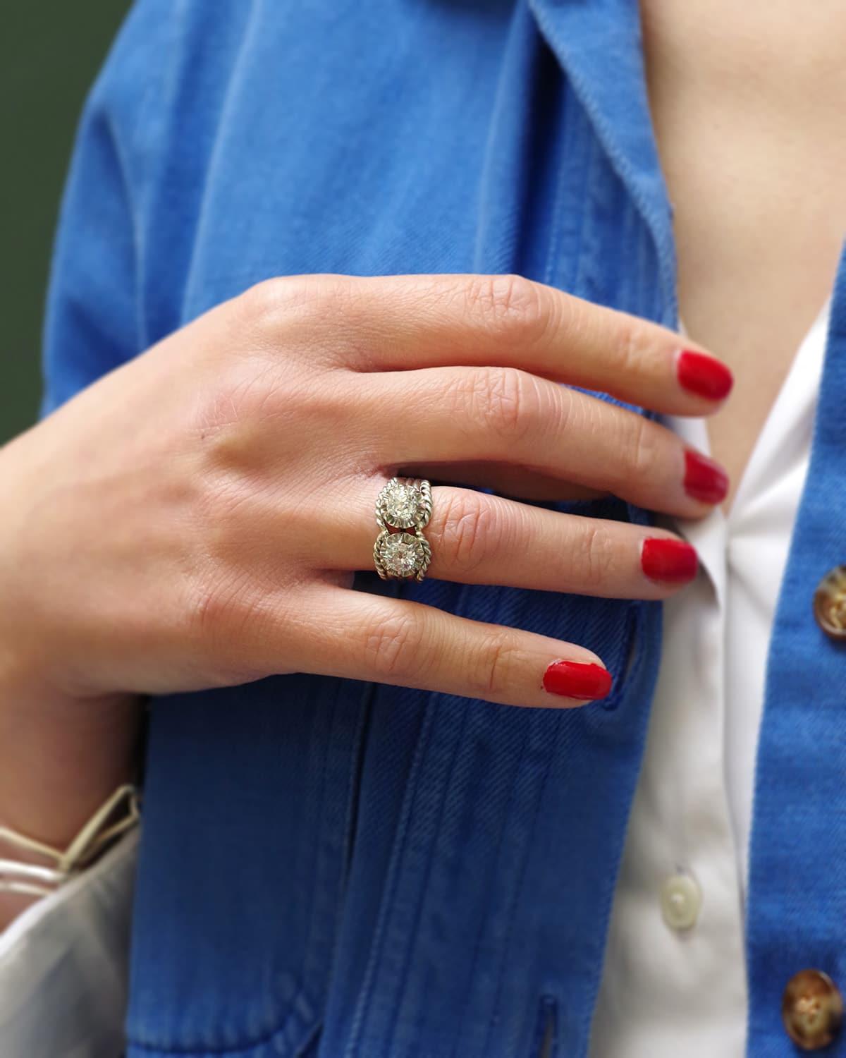 Donna Toi et Moi, anello francese in platino e diamanti degli anni '50, anello a corde retrò in vendita