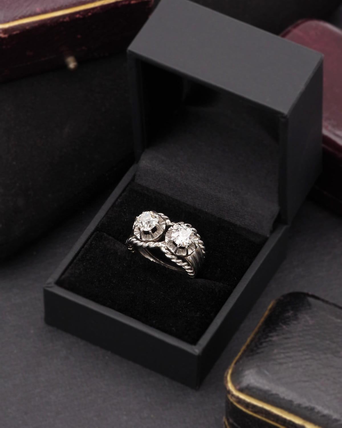 Toi et Moi, anello francese in platino e diamanti degli anni '50, anello a corde retrò in vendita 2