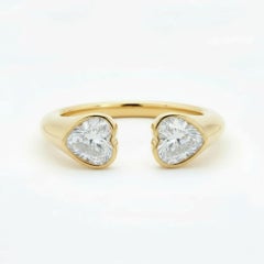 Toi et Moi Gemstone Ring: Heart Moissanites
