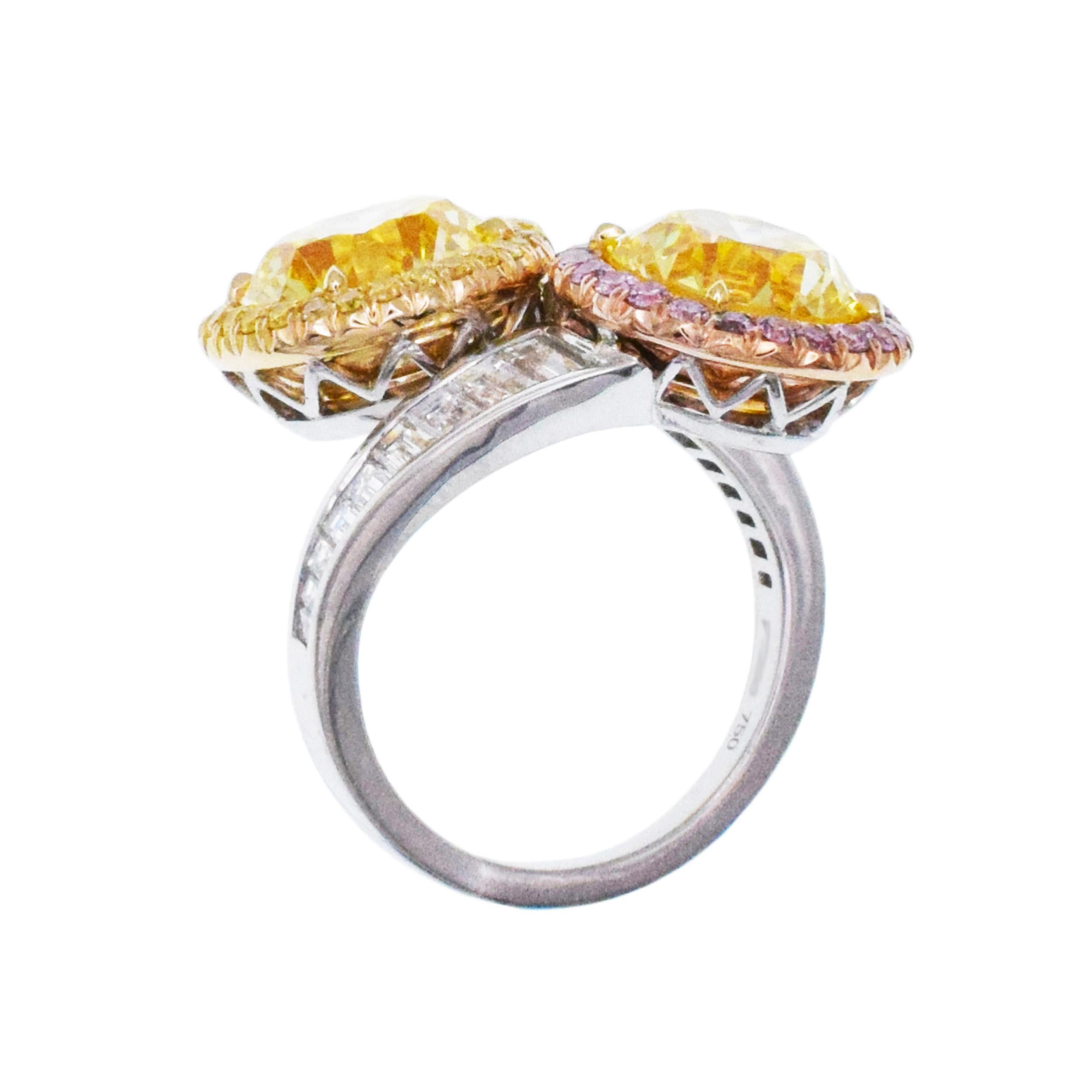 Round Cut Toi et Moi GIA Vivid Yellow Diamond Ring For Sale