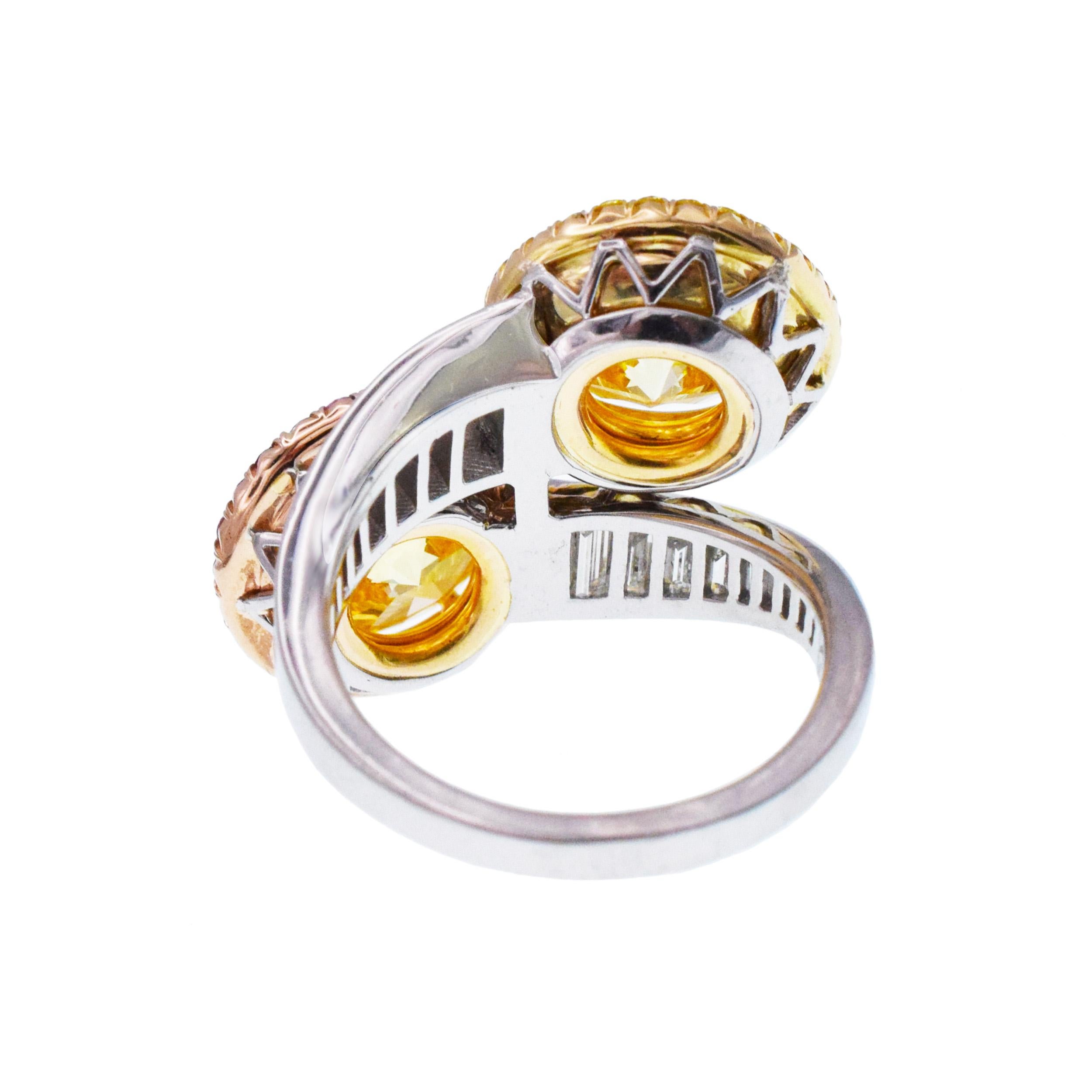 Toi et Moi GIA Vivid Yellow Diamond Ring In New Condition For Sale In New York, NY