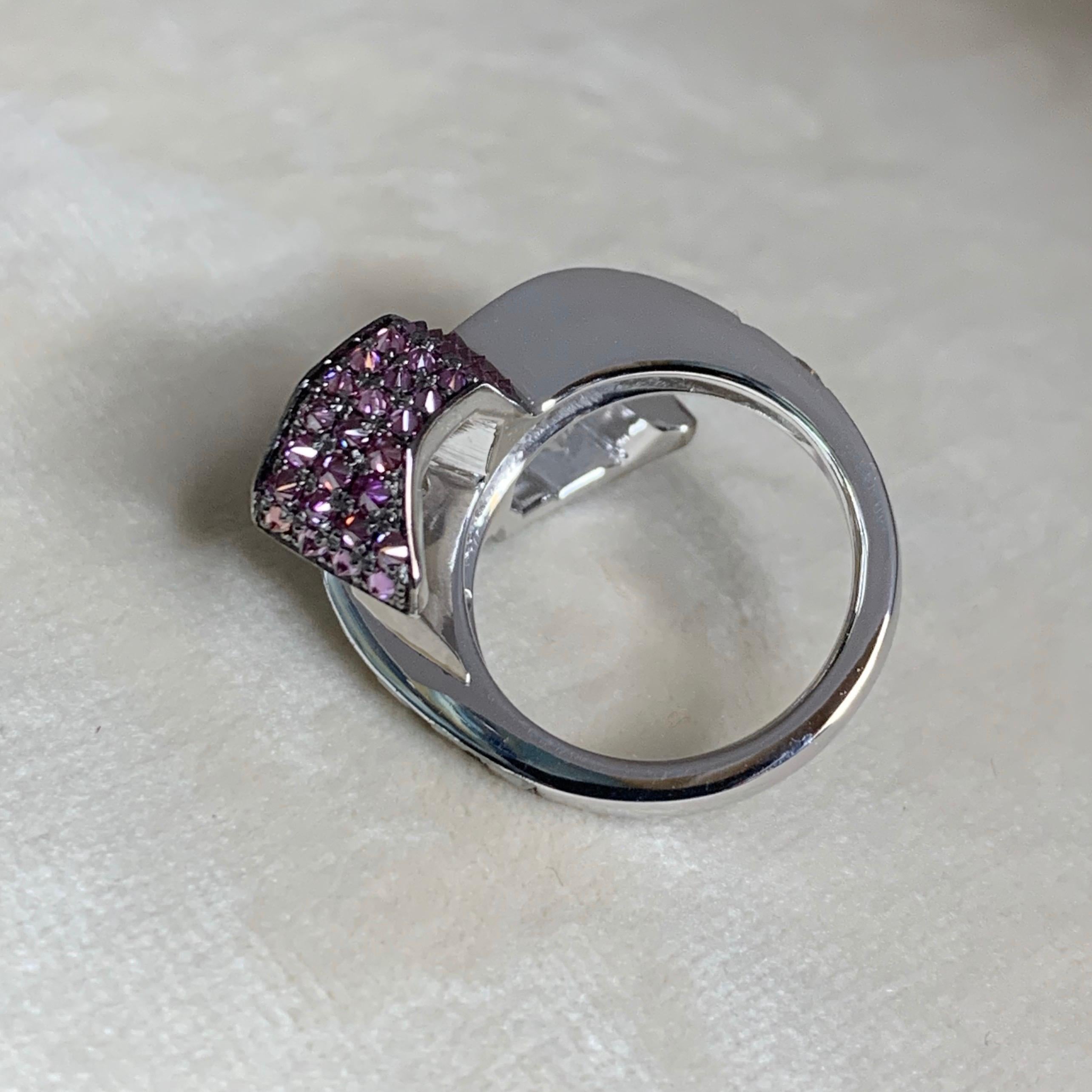 Contemporary Toi et Moi Icy White Blue Purple Diamond Cocktail Ring