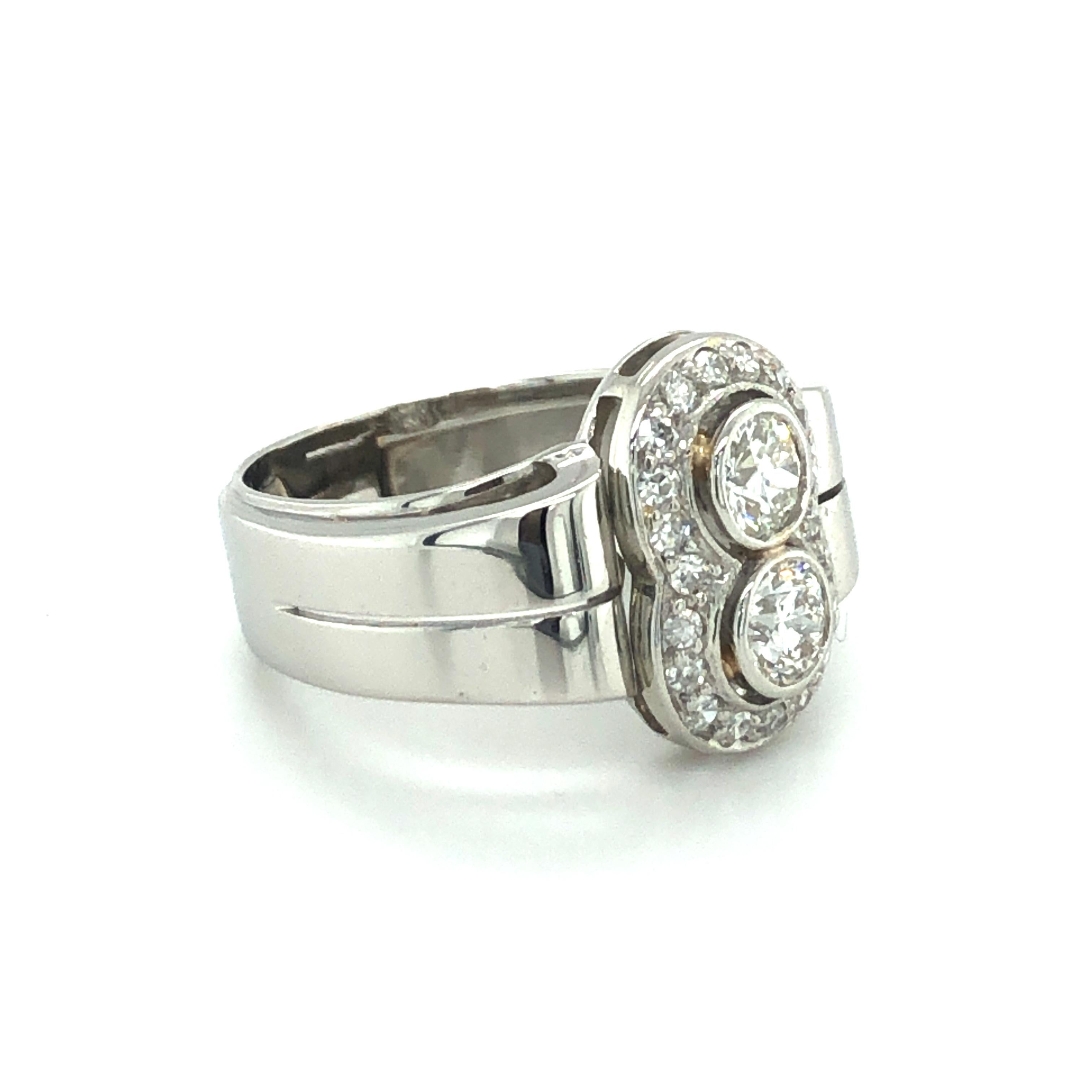 Toi et Moi Old European Cut Diamond Ring in 18 Karat White Gold and Platinum In Good Condition In Lucerne, CH