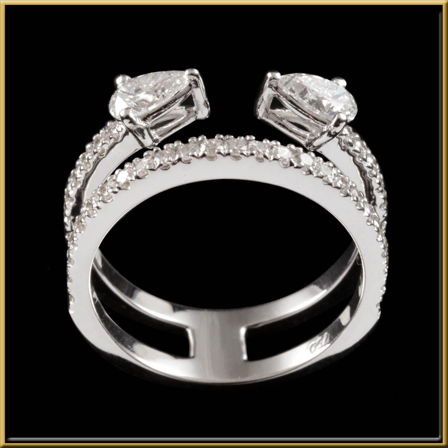 For Sale:  Toi et Moi Pear Cut Diamond Fashion Ring in 18 Karat Gold 2