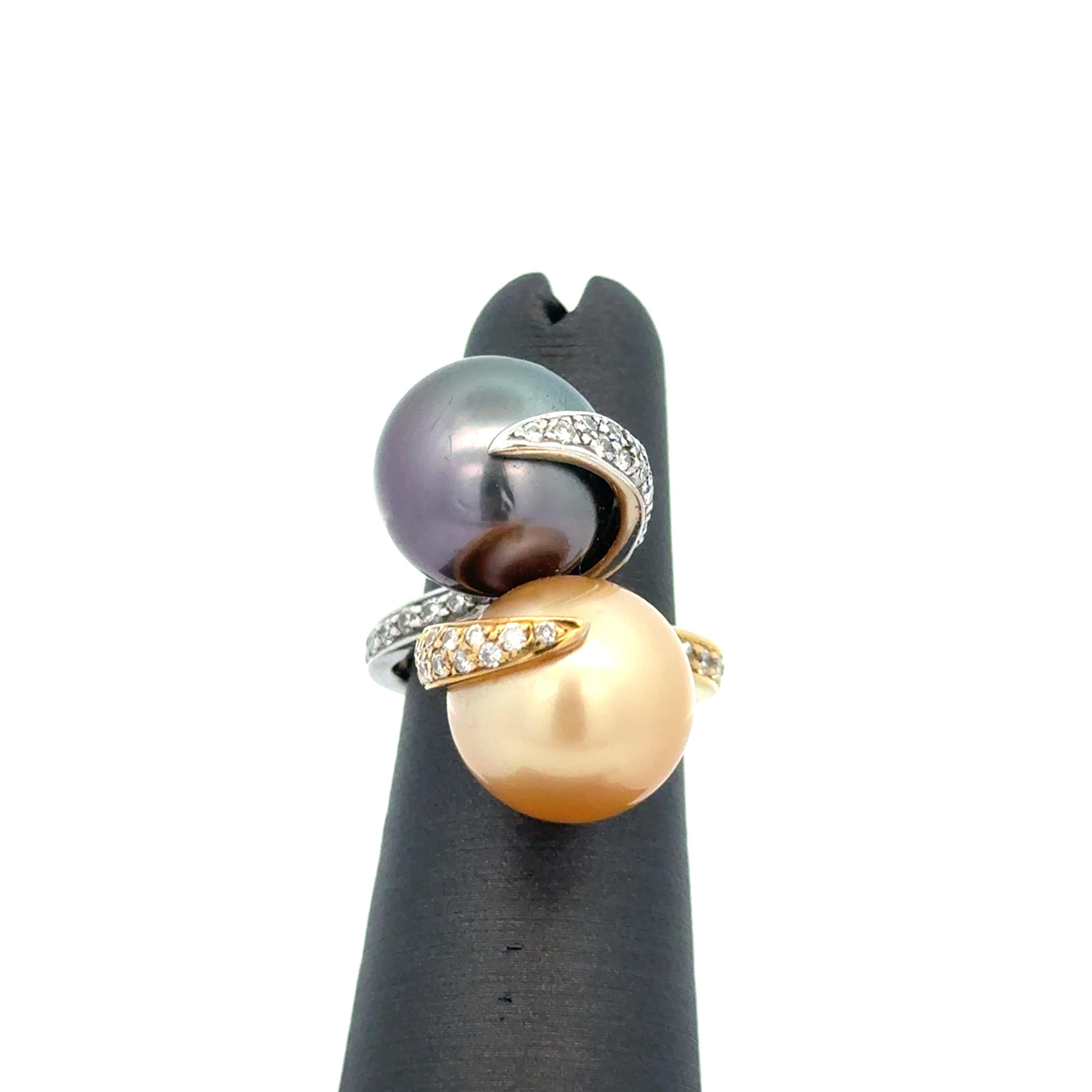 Round Cut Toi et Moi Pearl Diamond Ring 18K For Sale