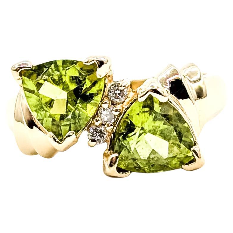 Toi et Moi Peridot
Diamond Ring in 14k