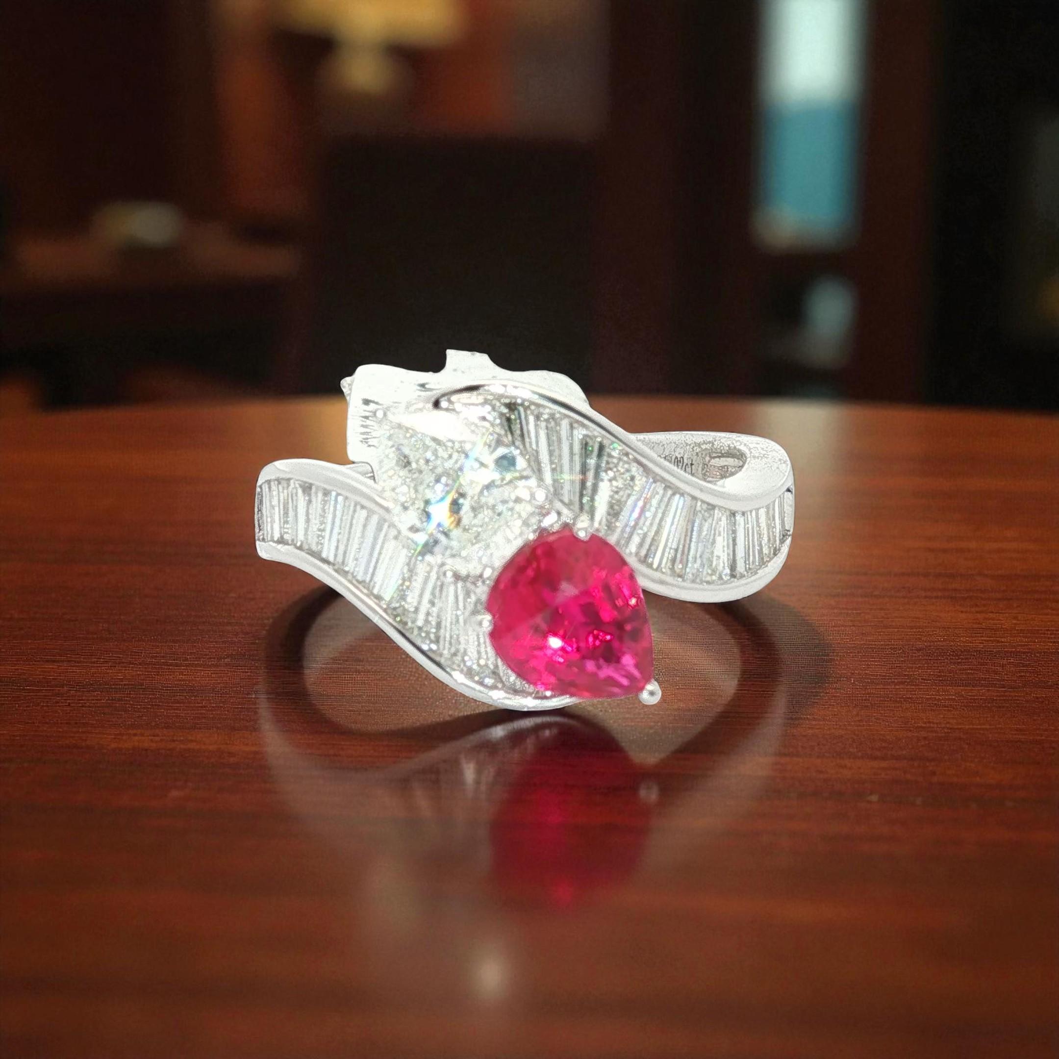 Anello Toi et Moi Rubino naturale senza calore del Mozambico 1,02ct e 1,31ct Diamante in oro 18K in vendita 7