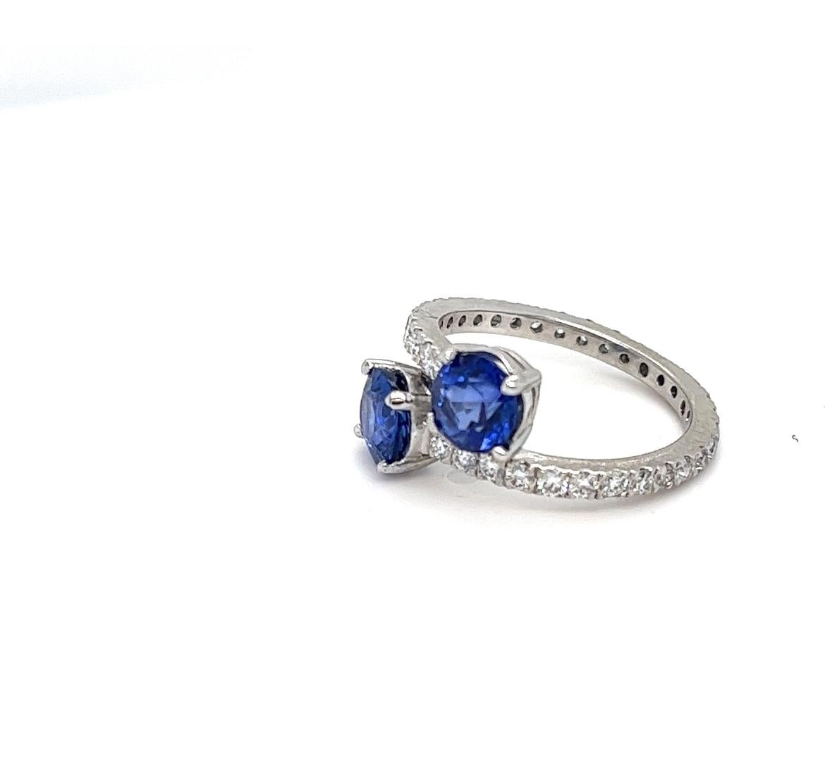 Toi et Moi  Ring with 2 Carat Sapphires and 0.70 Carat Diamonds - Platinum. 8