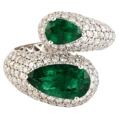 Toi Et Moi Ring mit birnenförmigem Smaragd, akzentuiert mit Diamanten