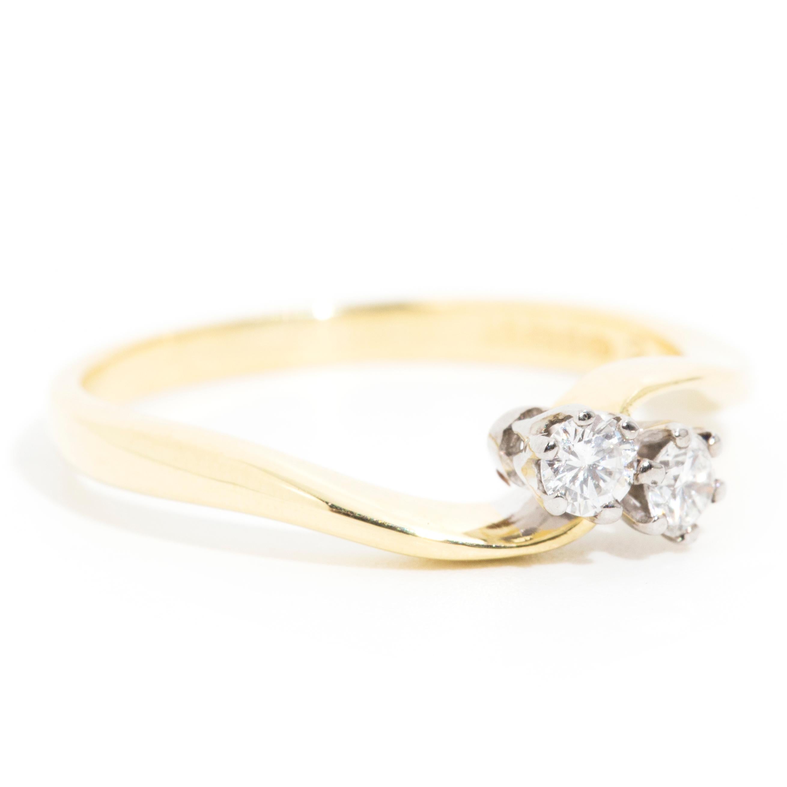 Round Cut Toi Et Moi Round Brilliant Diamond Engagement Ring in 18 Carat Yellow Gold