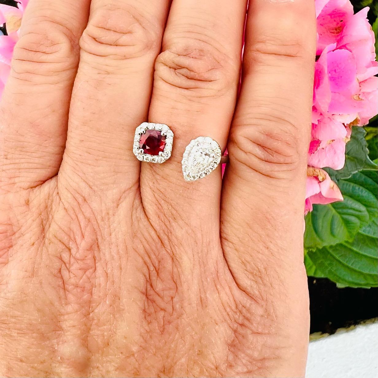 Bague Toi et Moi en rubis et diamants Excellent état - En vente à San Francisco, CA