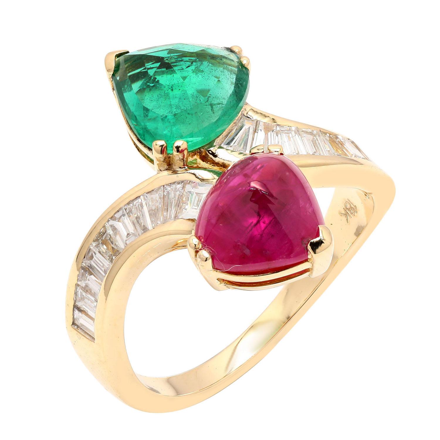 Art Deco Toi Et Moi Ruby & Emerald Hearts Ring With Diamonds Made In 18k Yellow Gold For Sale