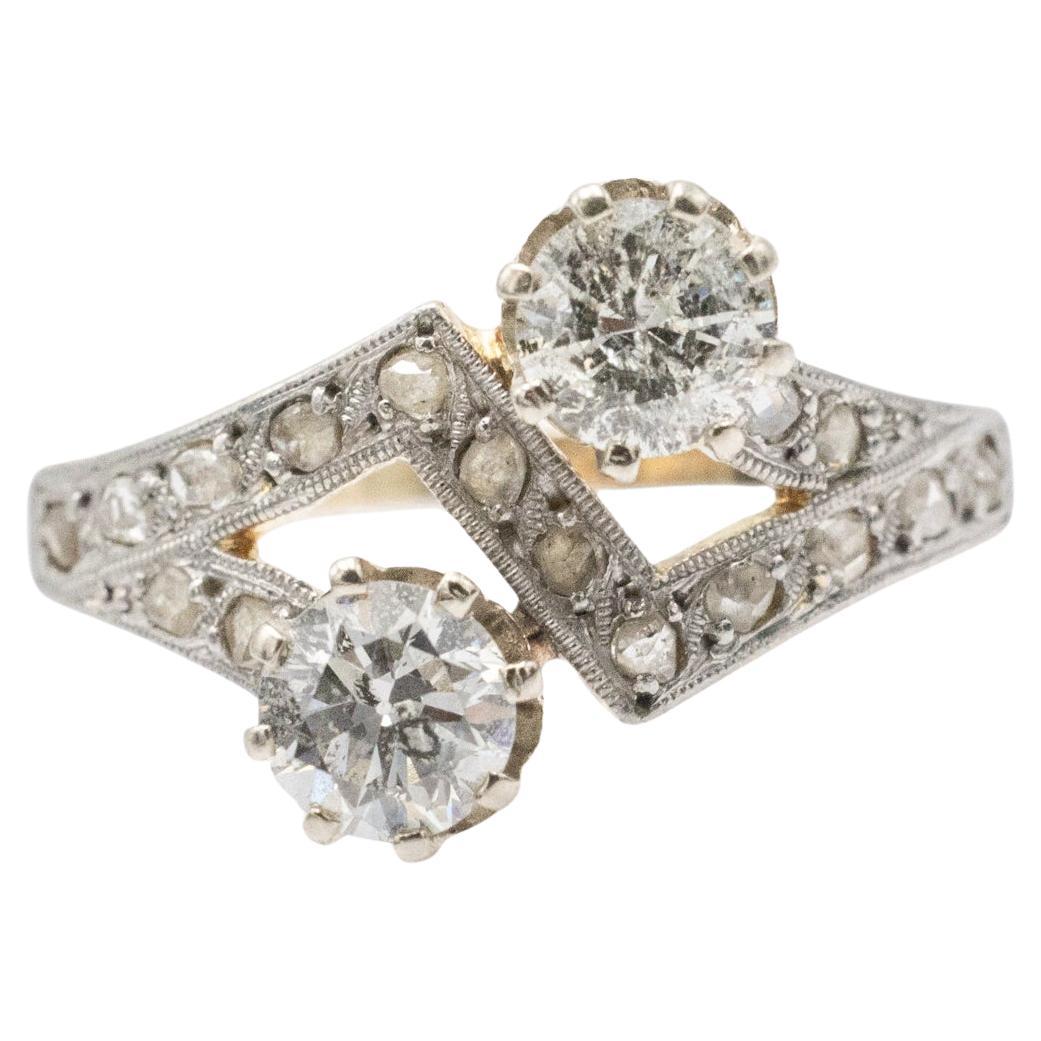 Bague Toi et Moi en or jaune et blanc avec diamants de taille brillant et rose 0.88. en vente