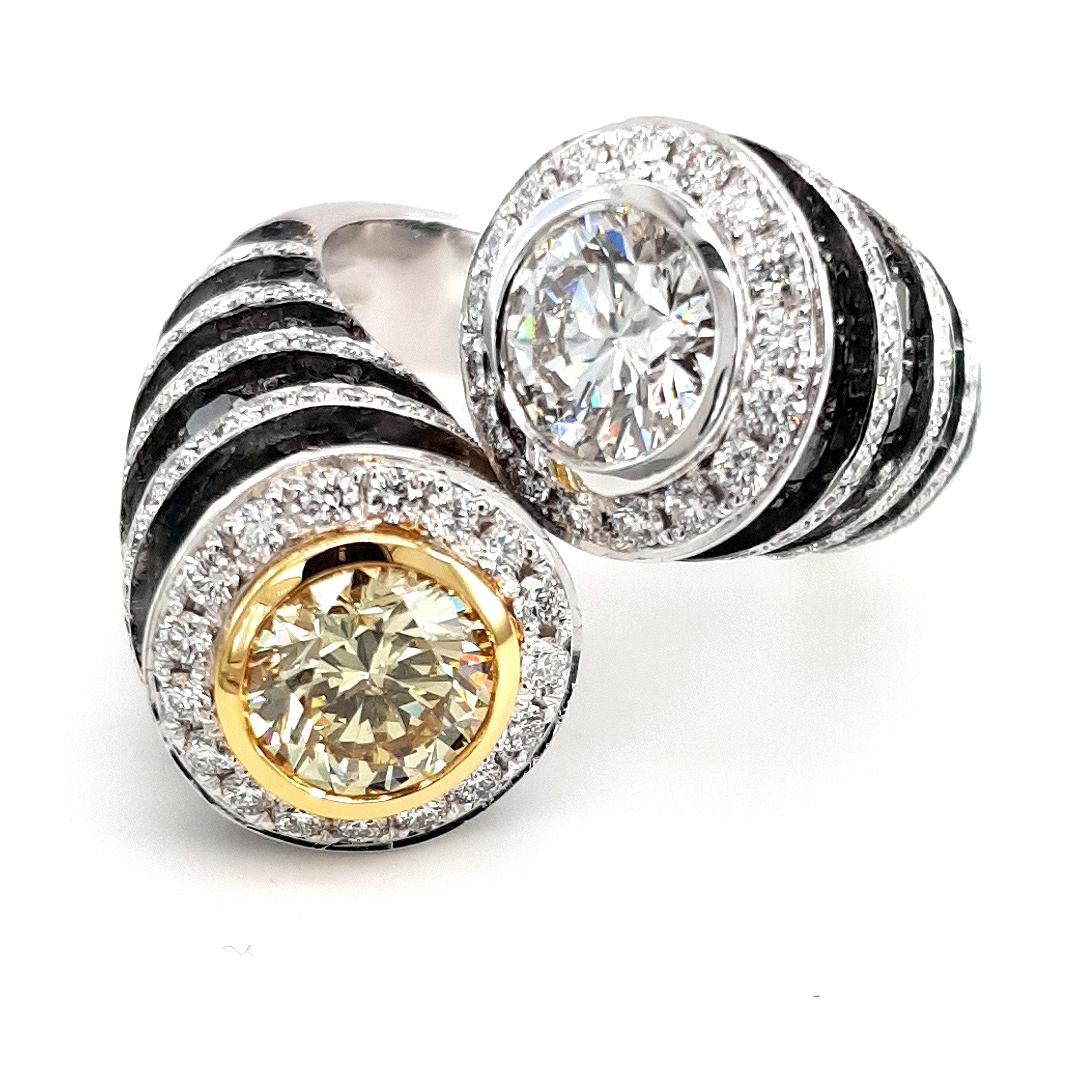 Bague Toi & Moi en or blanc 18 carats avec diamants 1,14 carat et 1,28 carat Unisexe en vente