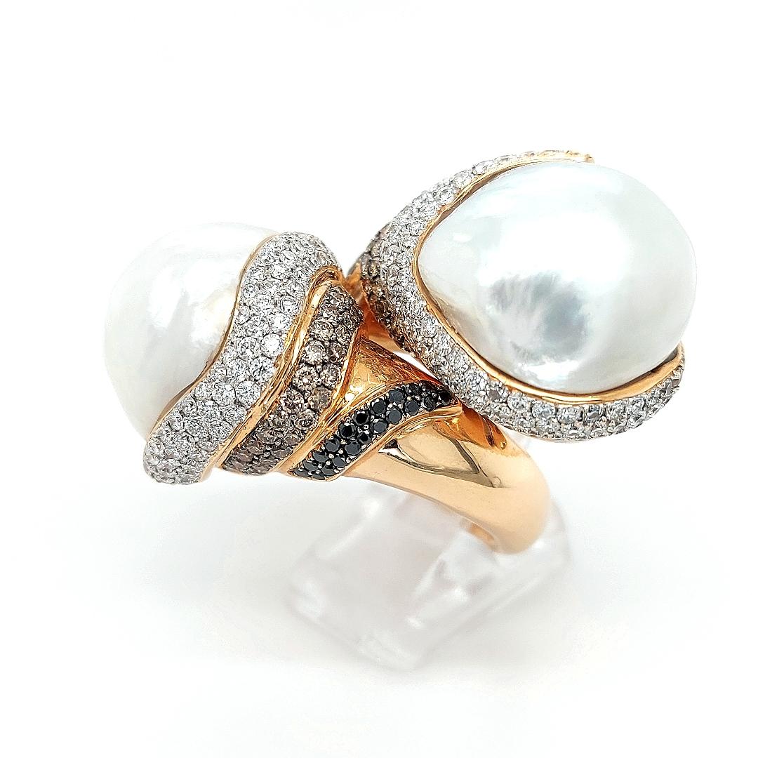 Grande bague Toi & Moi en perles des mers du Sud avec diamants blancs, noirs et bruns en vente 1